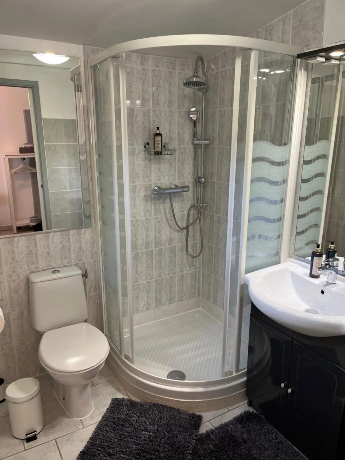 Bathroom in Domaine Lacoste