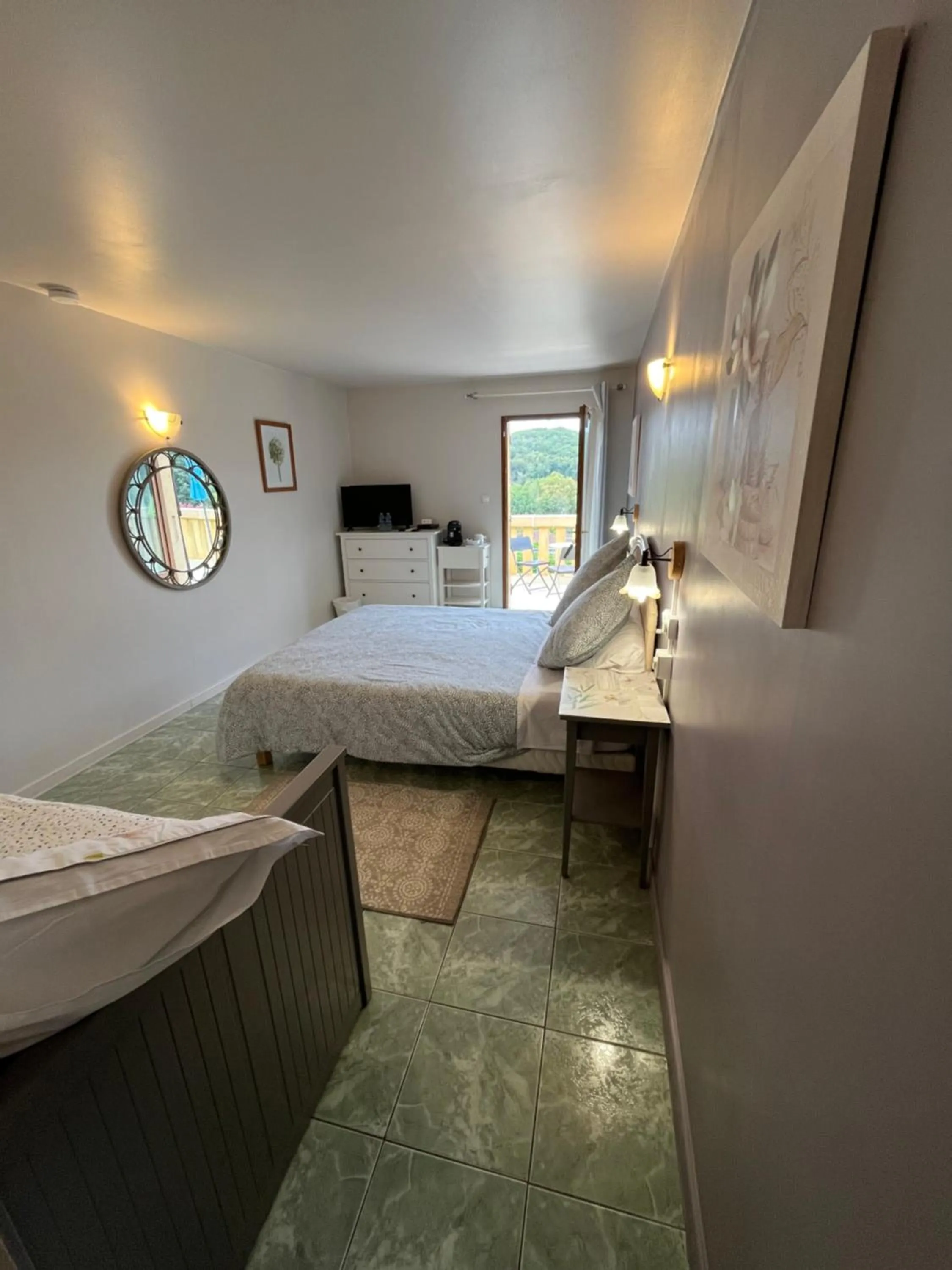 Mountain view, Bed in Domaine Lacoste