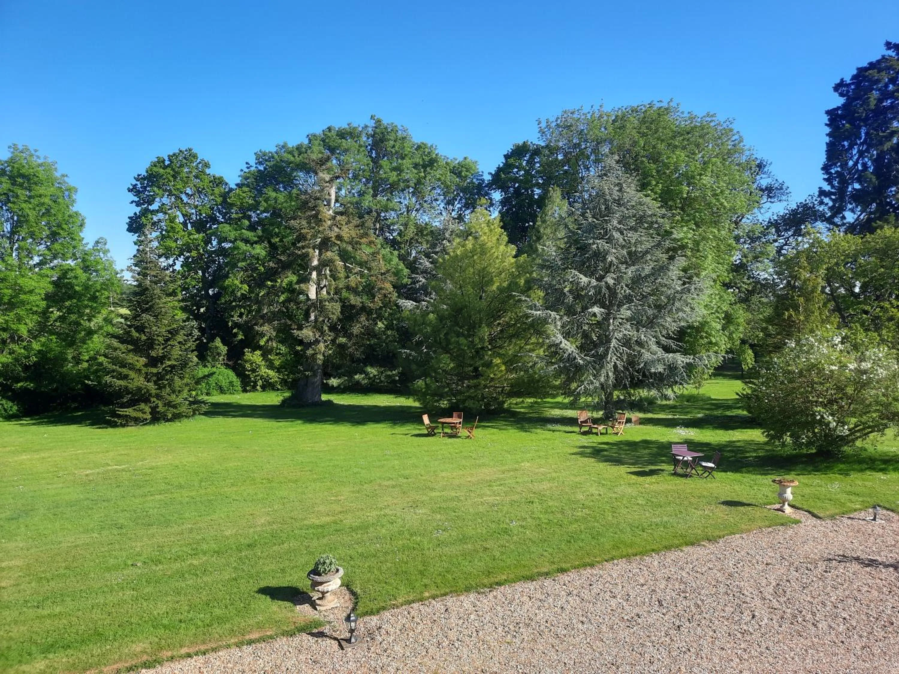 Garden in Manoir des Tuileries du Buisson