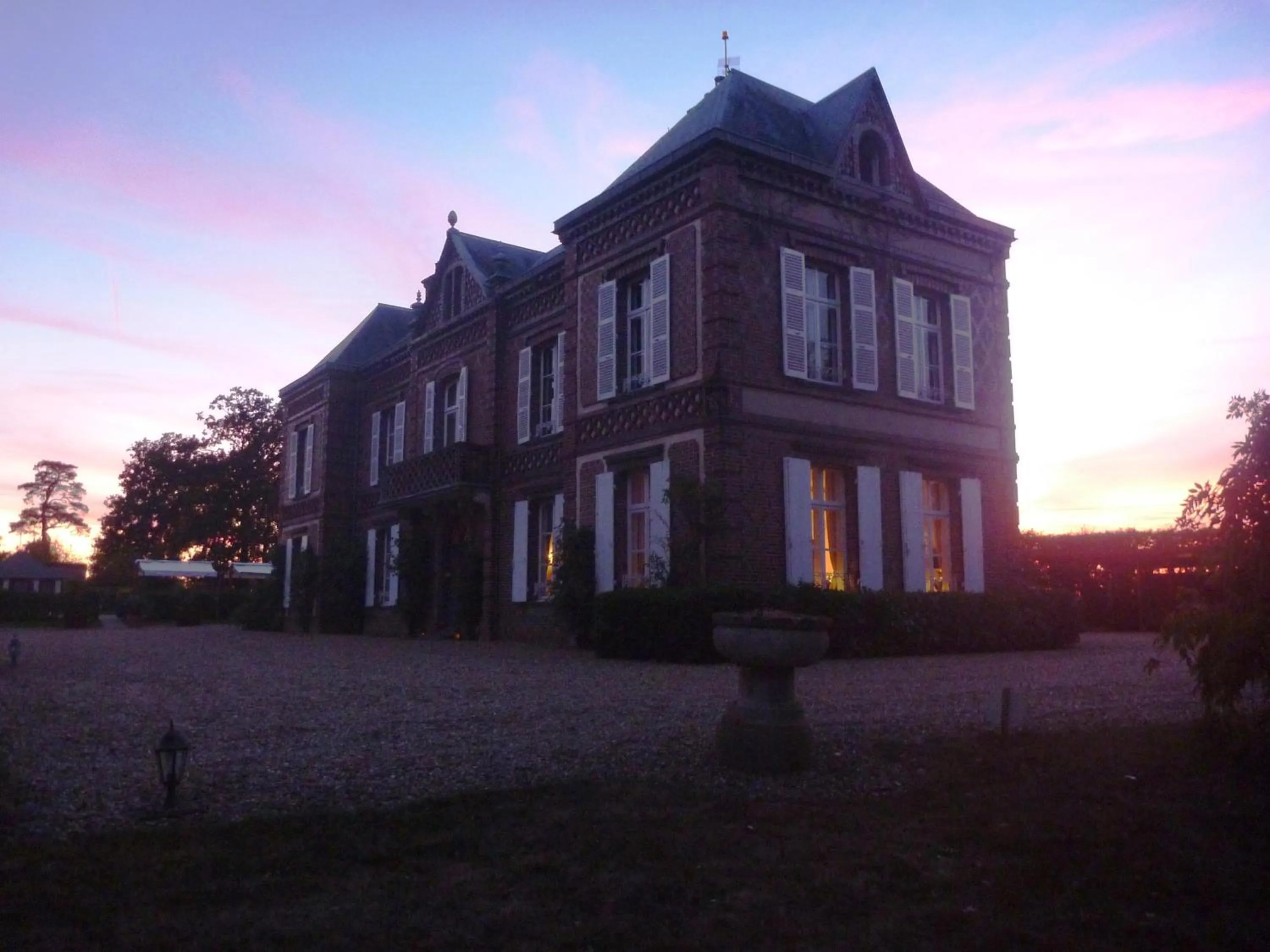 Property building in Manoir des Tuileries du Buisson