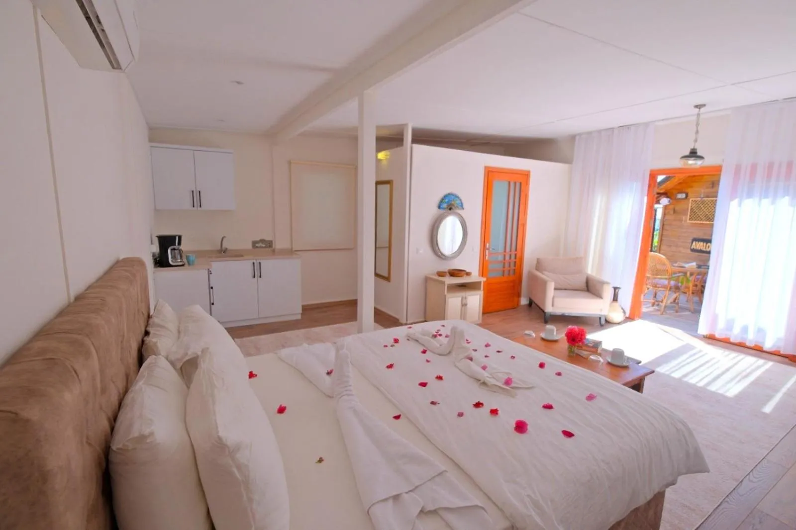 Bed in Kabak Avalon Bungalows