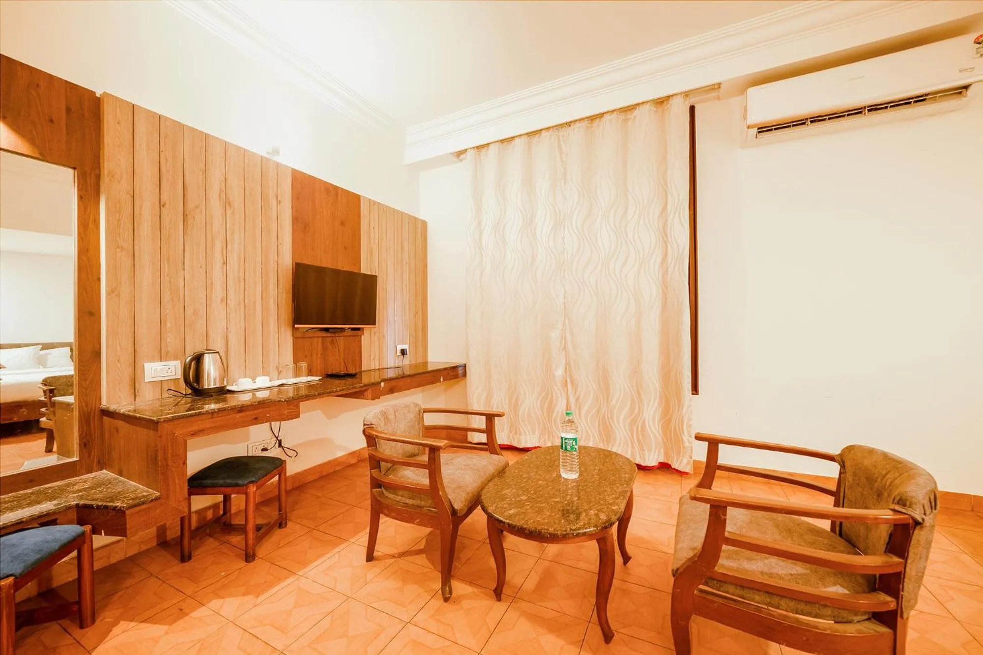 Living room in FabHotel Royale Basant Residency - Gandhinagar