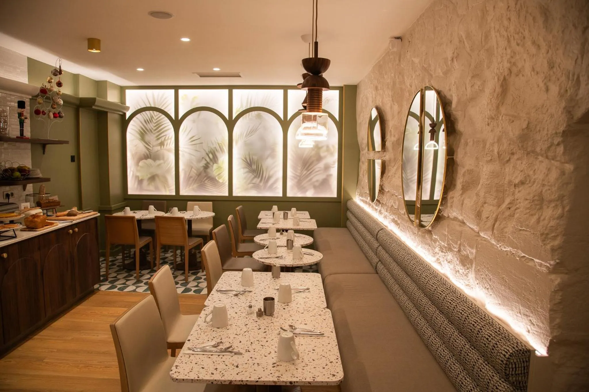 Breakfast in Mercure Paris Opera Grands Boulevards