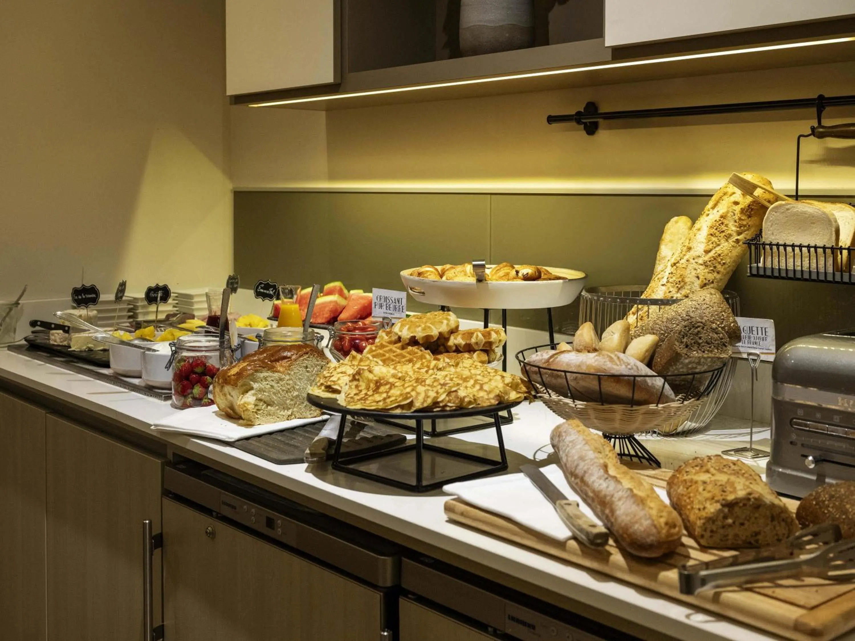 Breakfast in Mercure Paris Opera Grands Boulevards