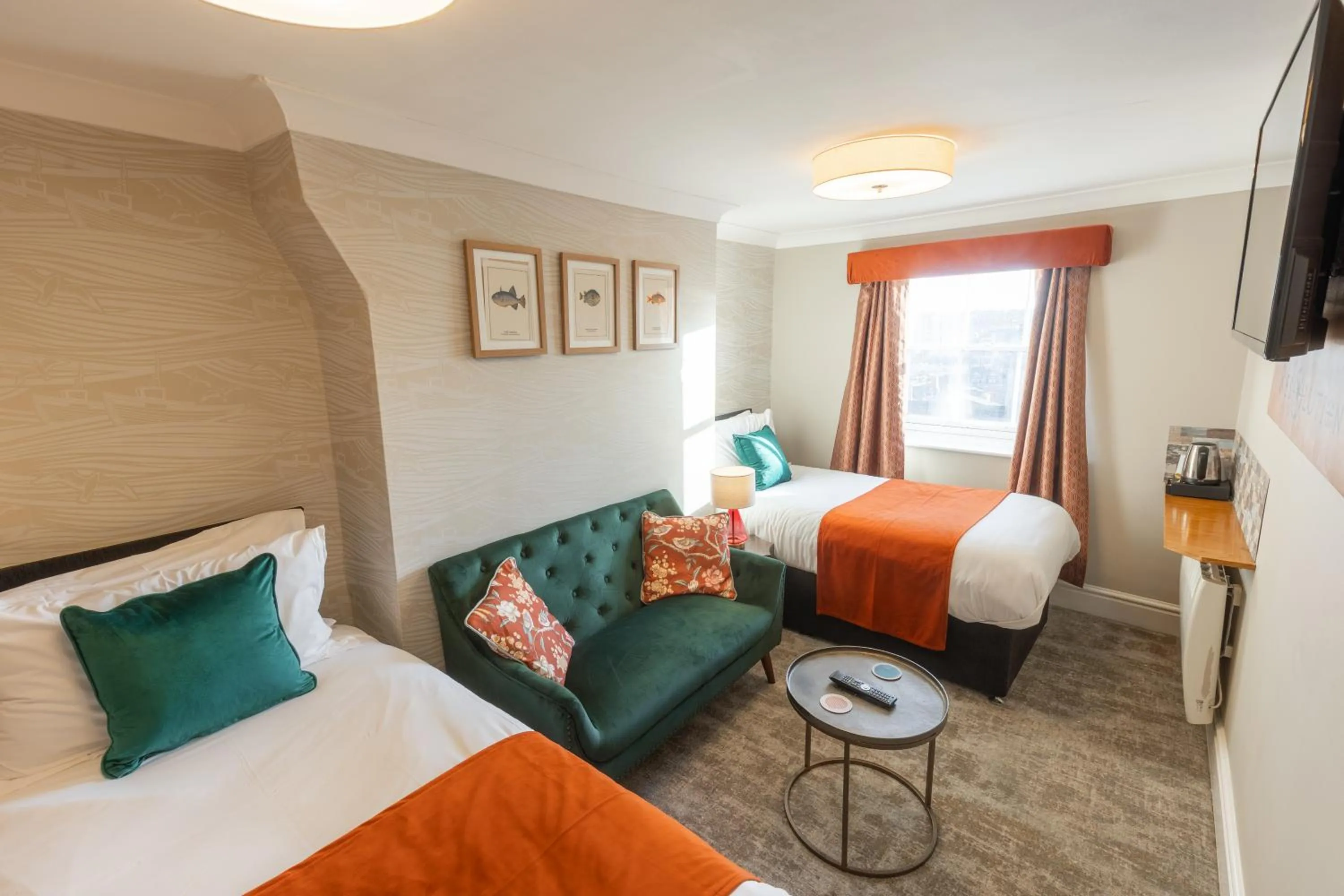 Bedroom, Bed in The Resolution Hotel