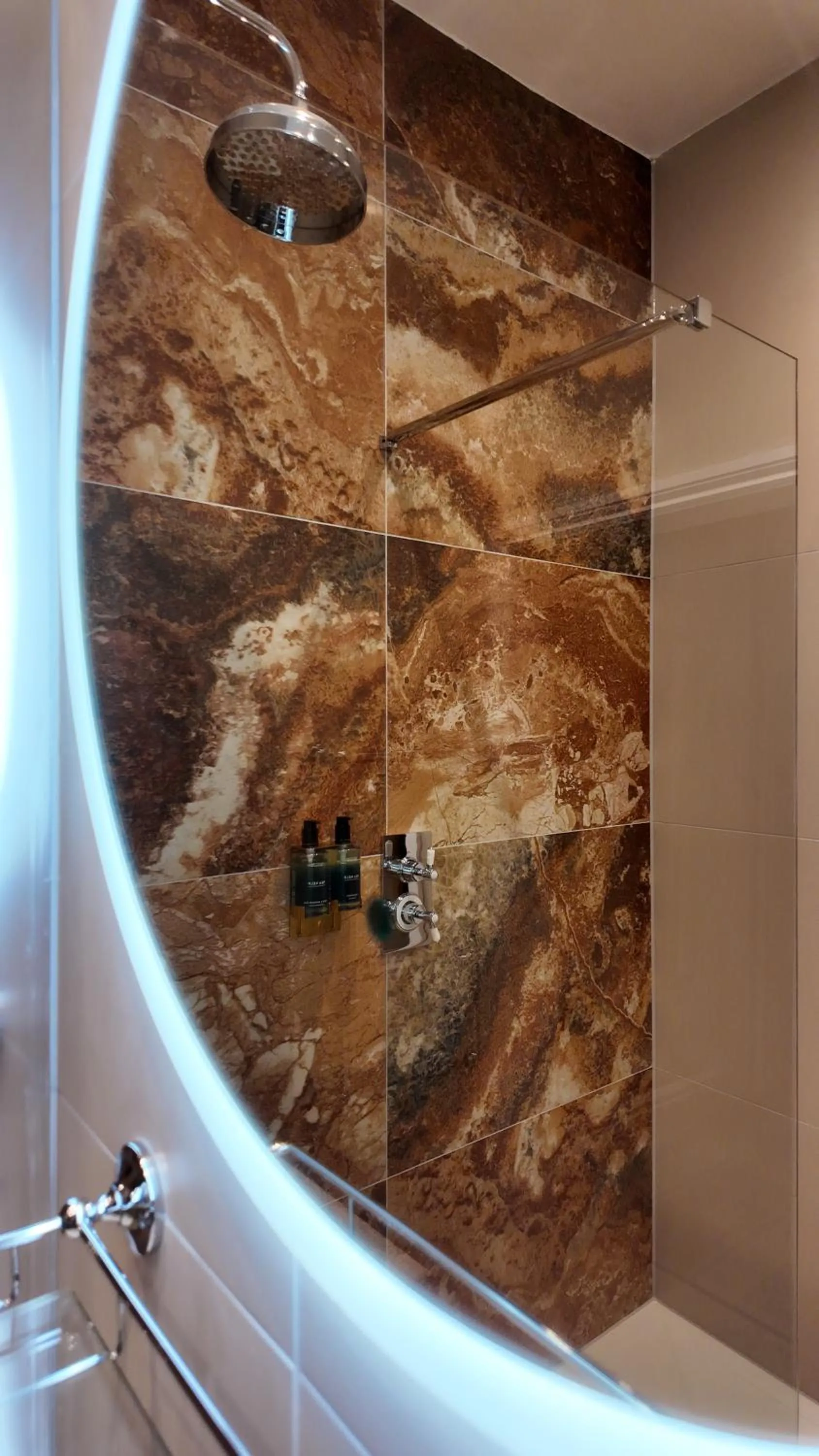 Bathroom in The Resolution Hotel