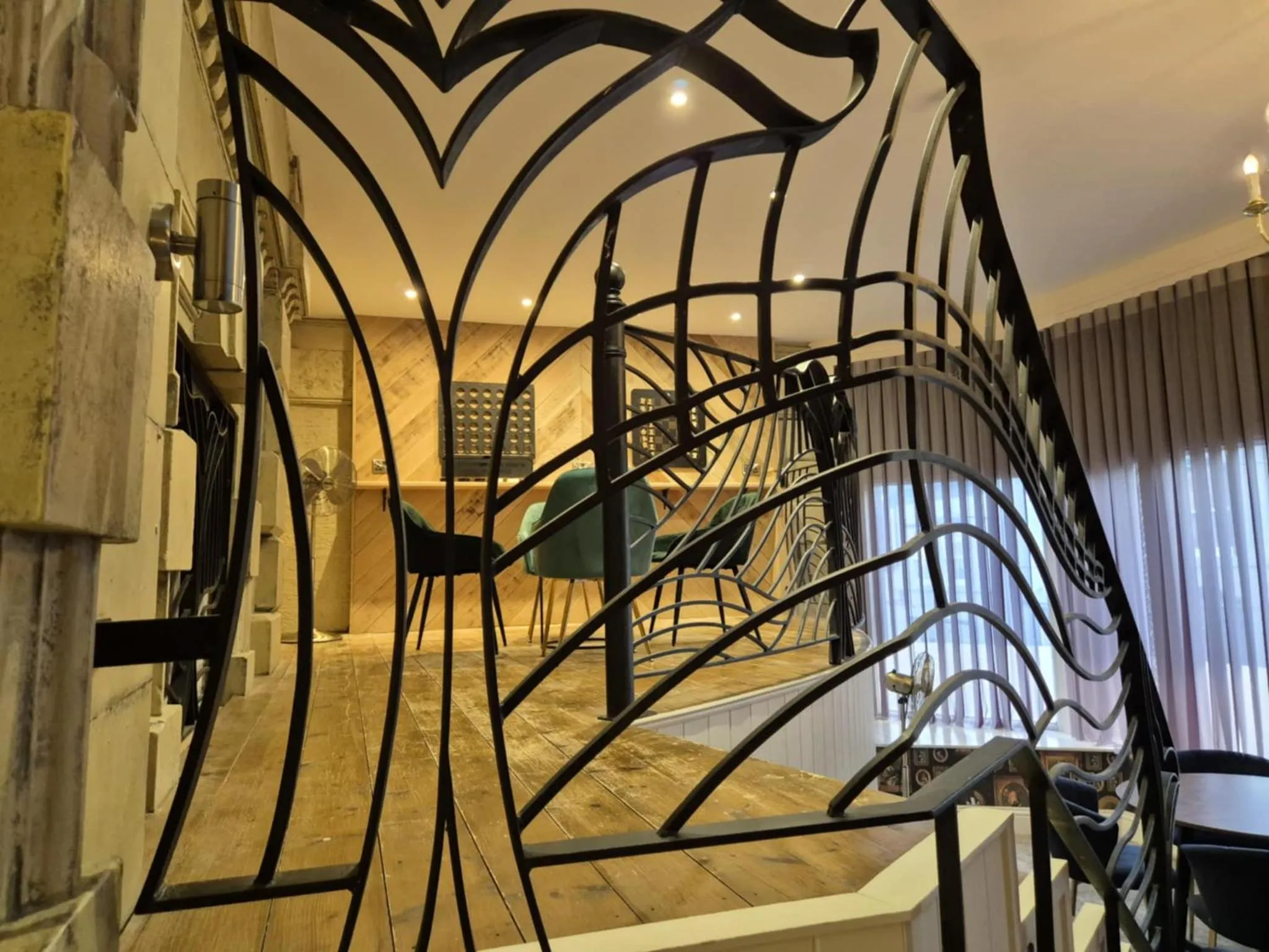 Living room, Bed in The Resolution Hotel