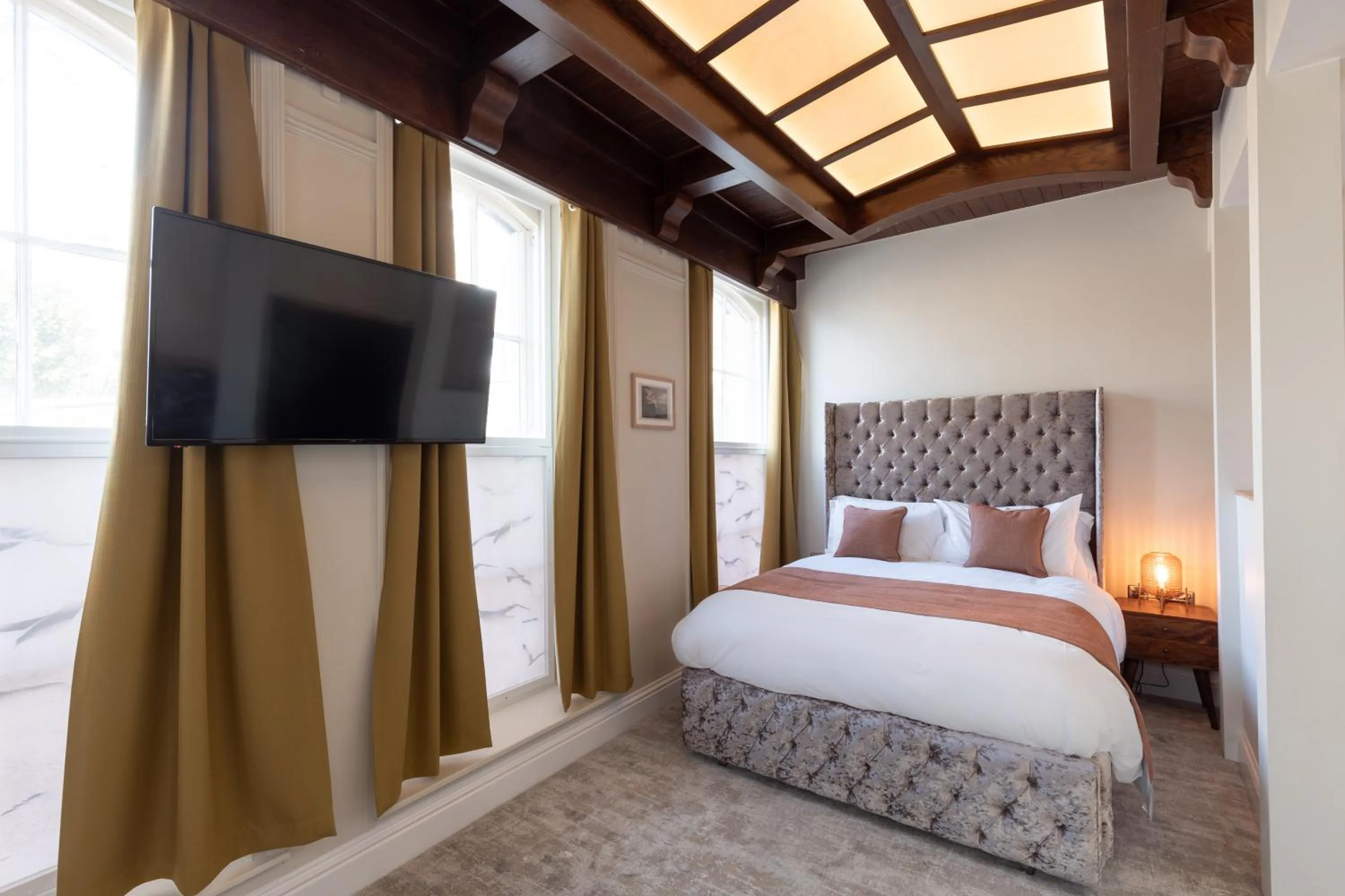 Bed in The Resolution Hotel