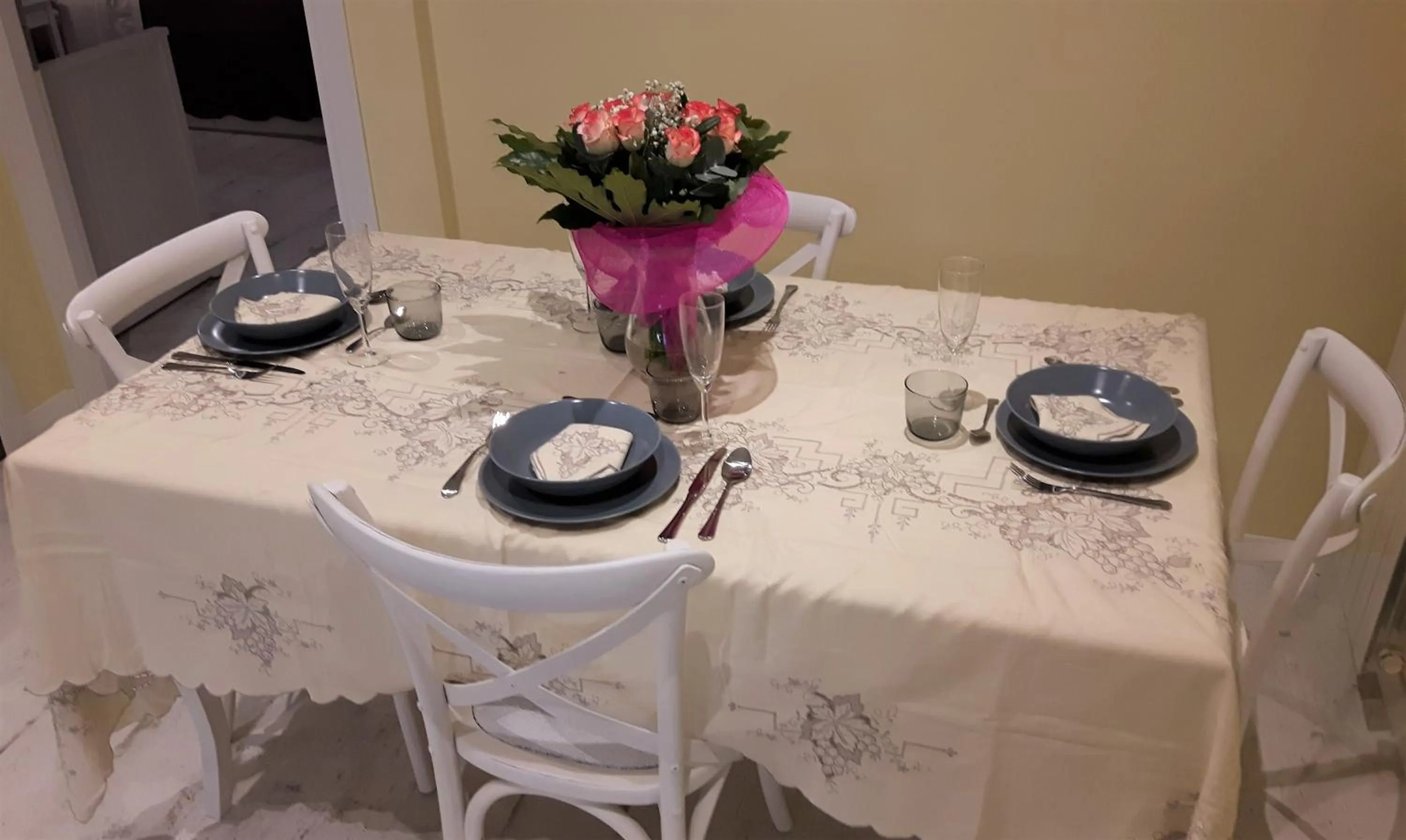 Dining area in Jubilee 3 Luxury apartment in Rome Vatican
