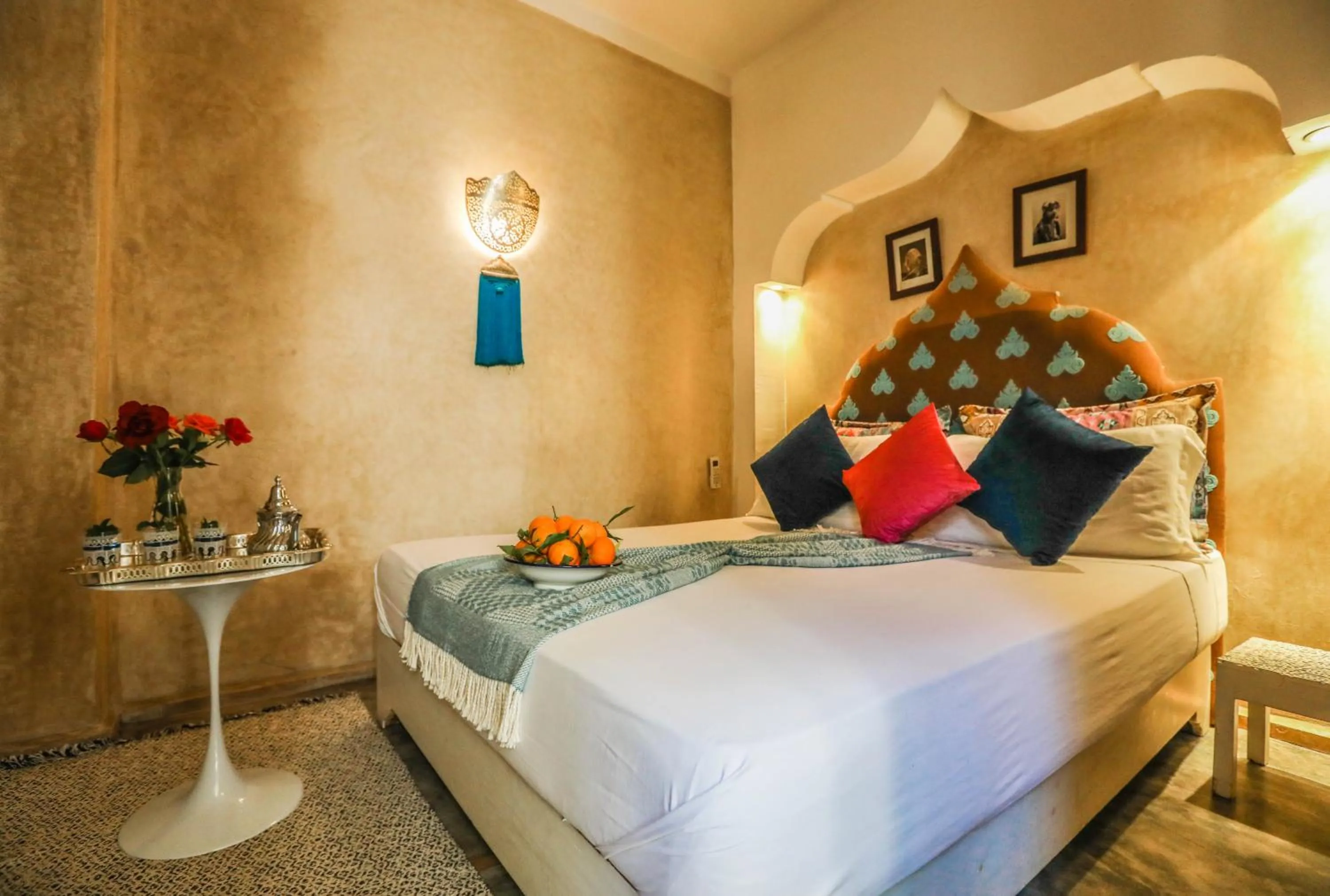 Property building, Bed in Riad les 2 Portes