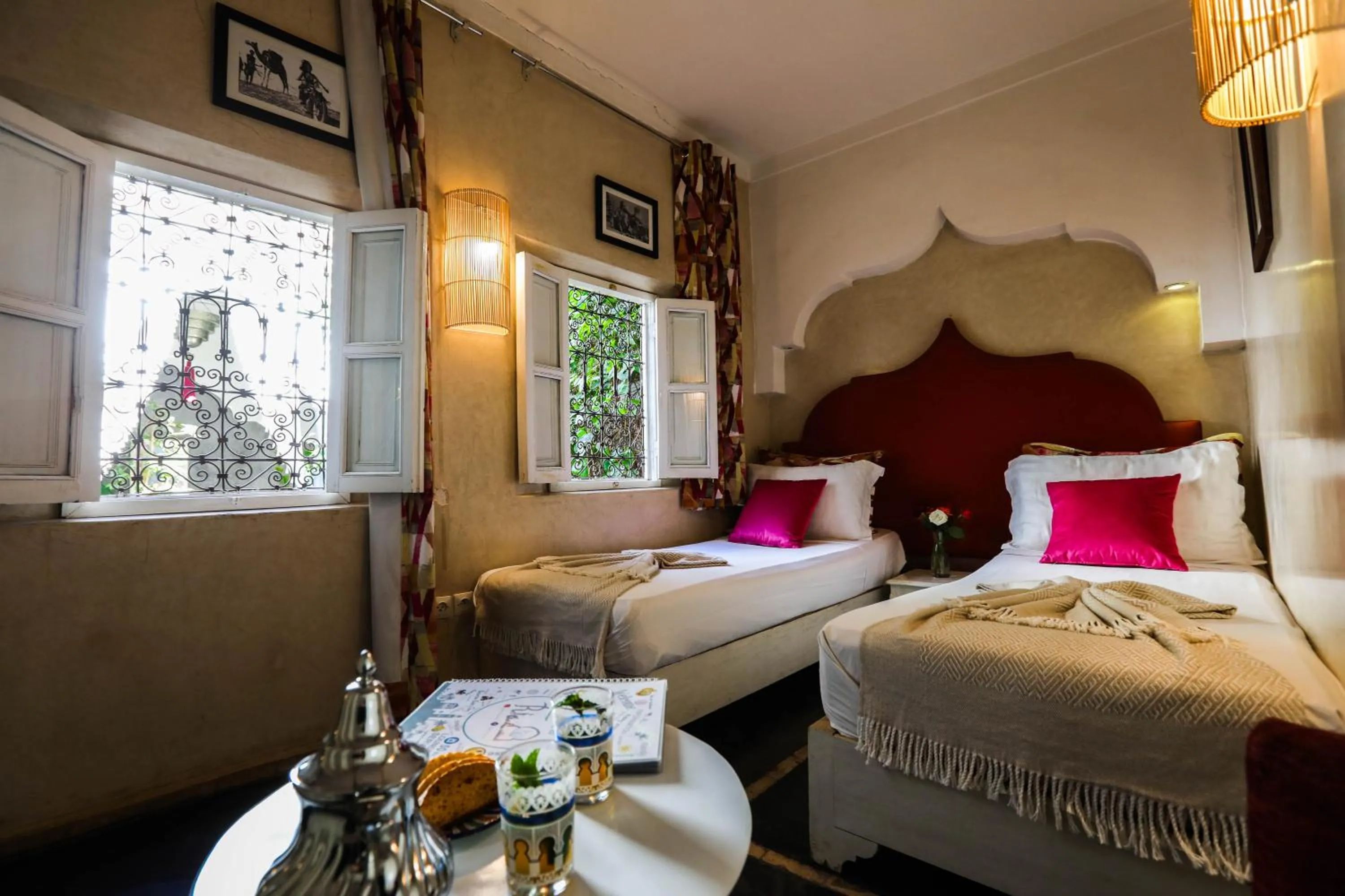 Property building, Bed in Riad les 2 Portes