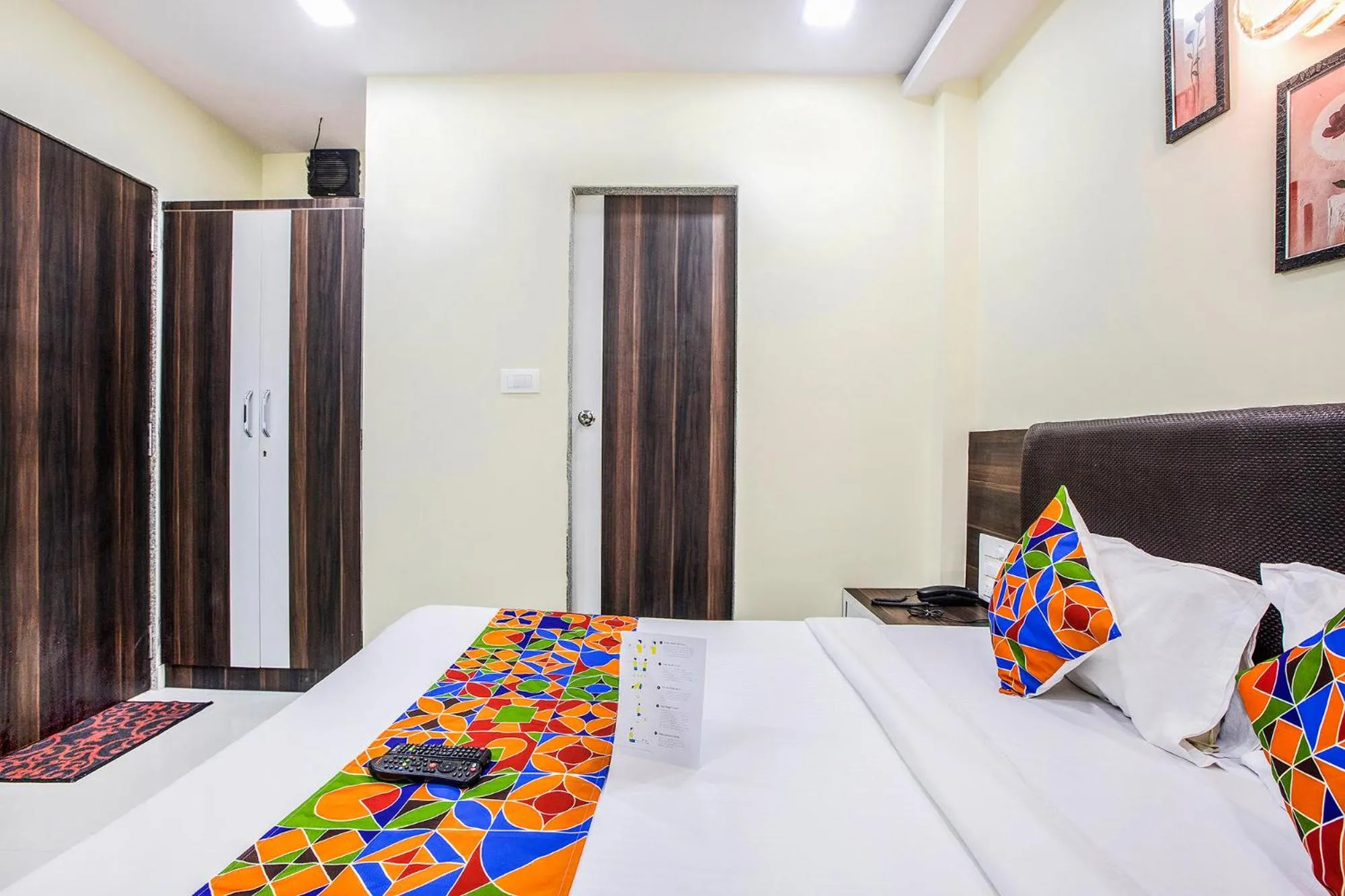 Bed in FabExpress The Grand Kohinoor - Behind APMC