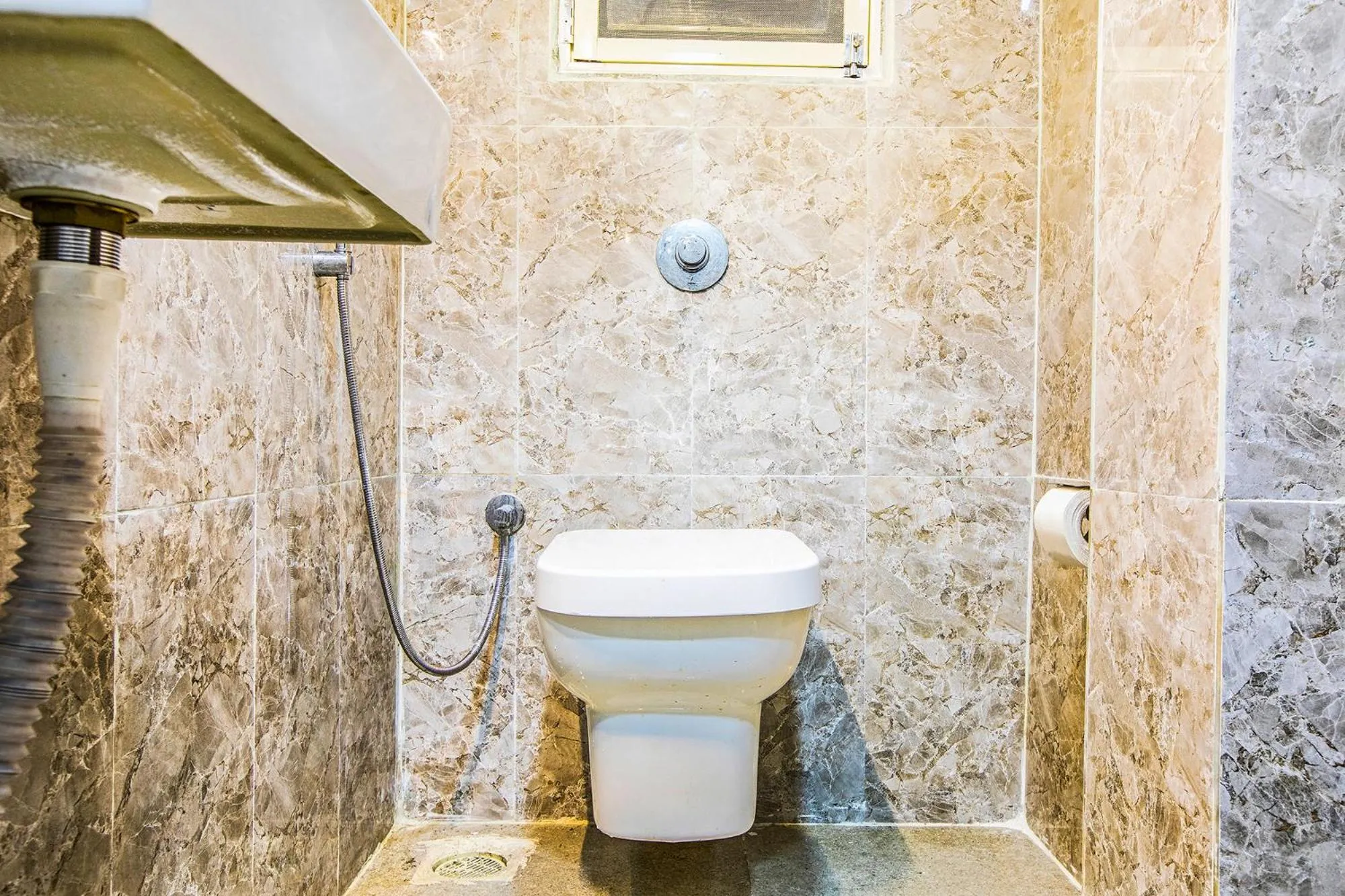 Bathroom in FabExpress The Grand Kohinoor - Behind APMC