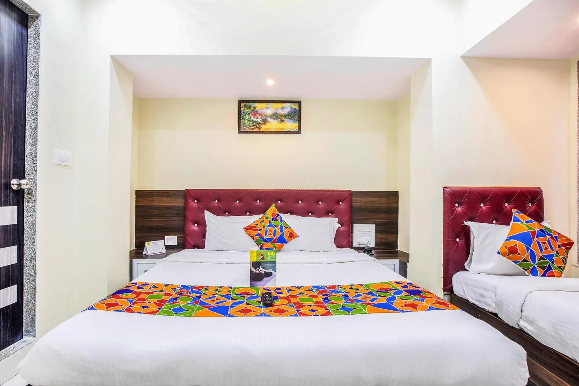 Bed in FabExpress The Grand Kohinoor - Behind APMC