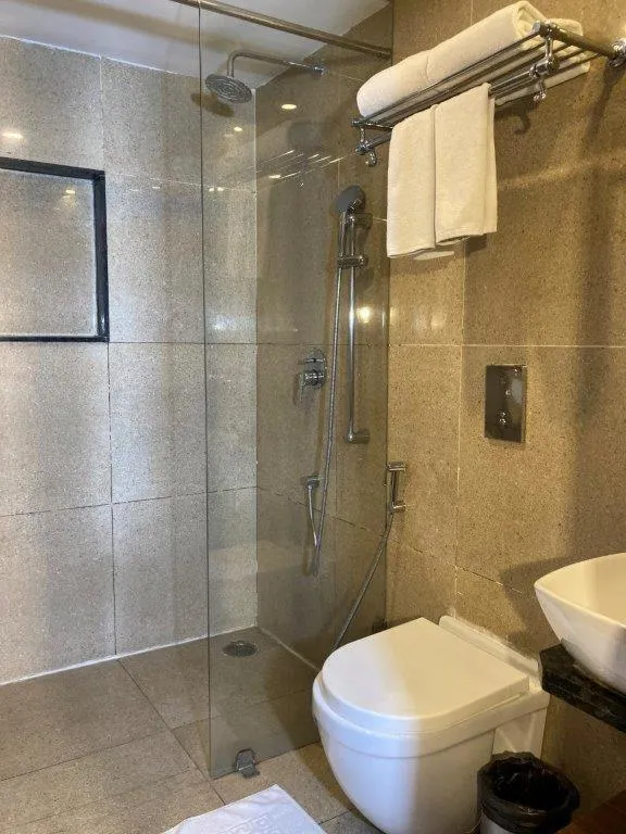 Bathroom in Hotel Ramanashree Richmond