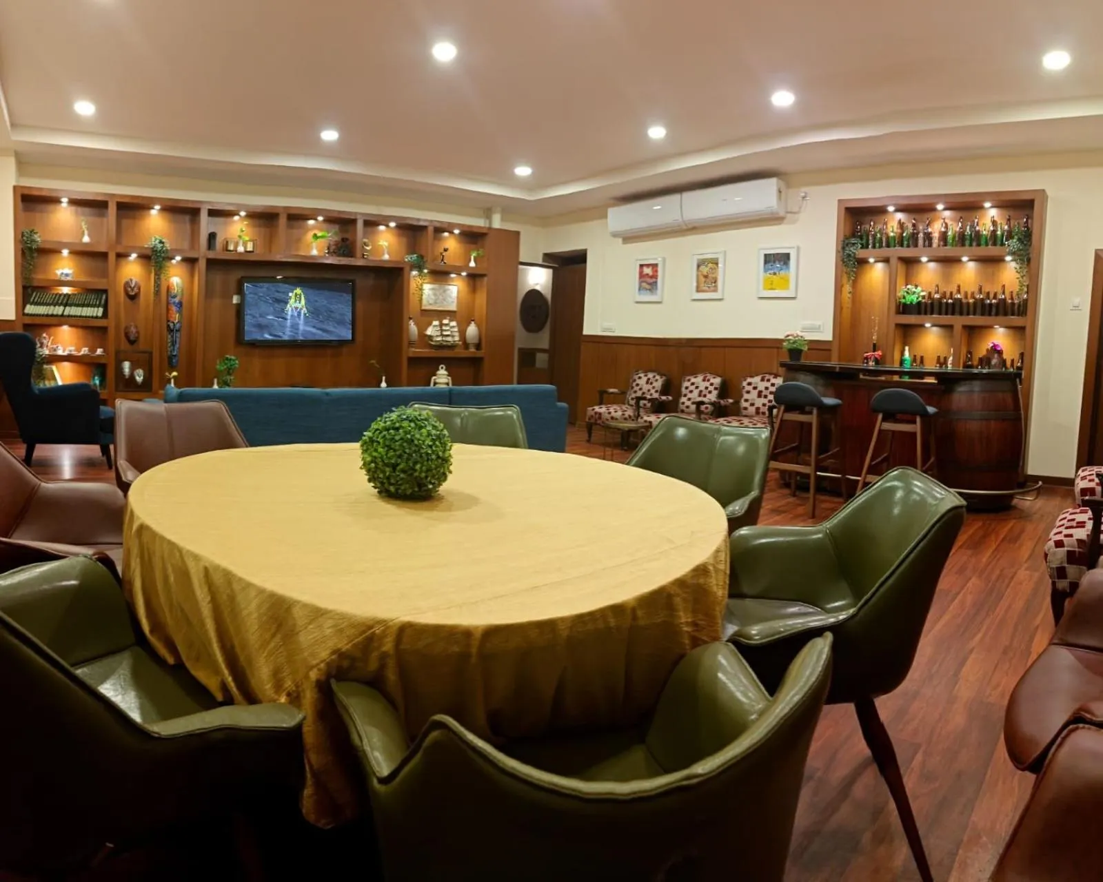Business facilities in Hotel Ramanashree Richmond