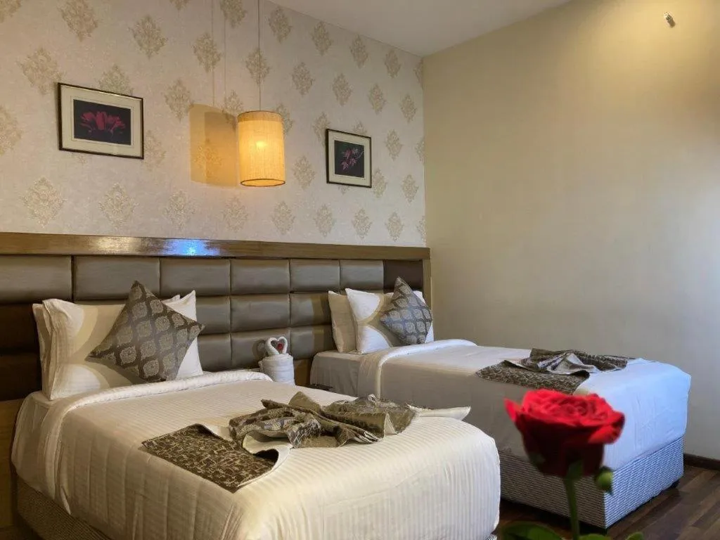 Bedroom, Bed in Hotel Ramanashree Richmond