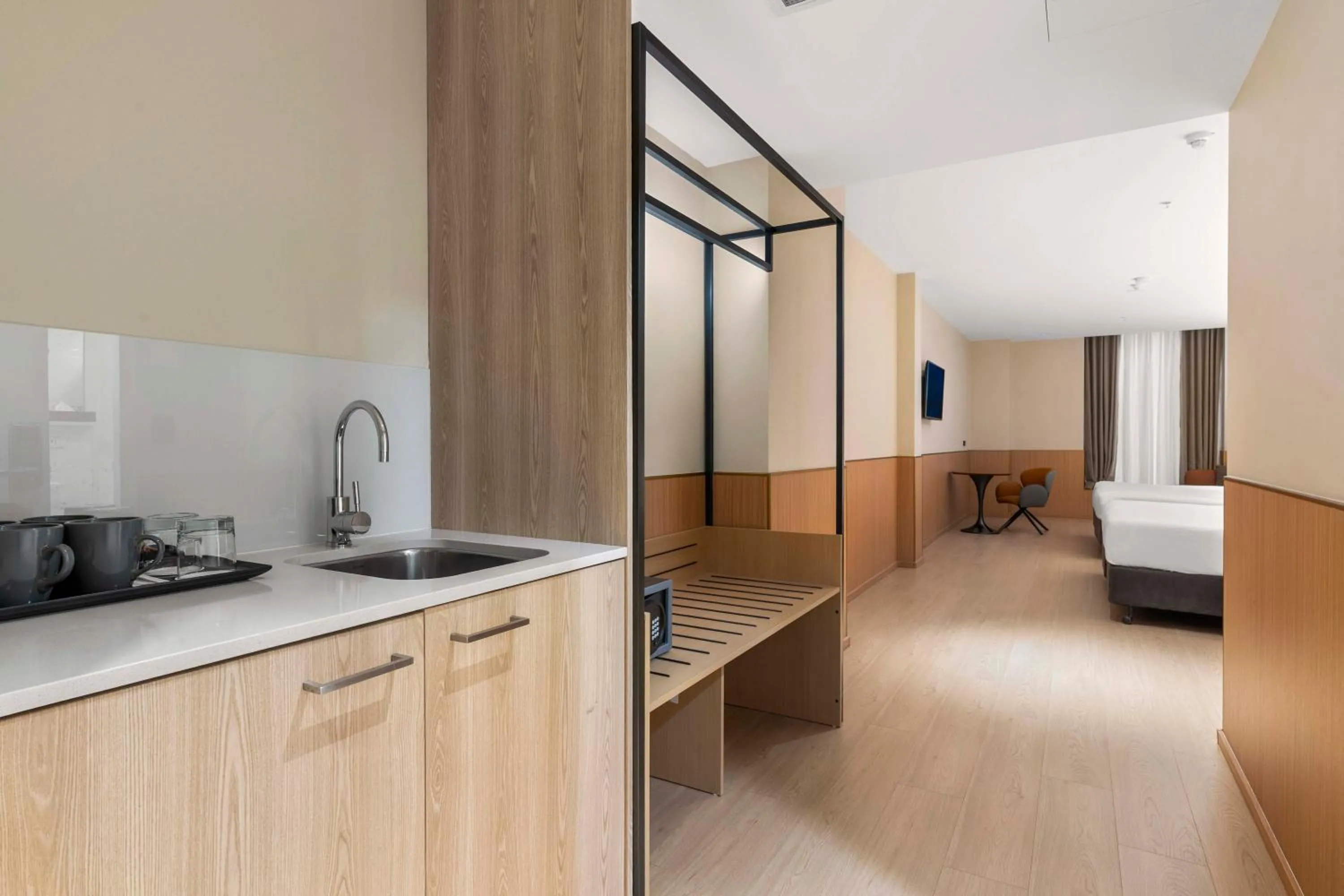 Bed in Furama Darling Harbour