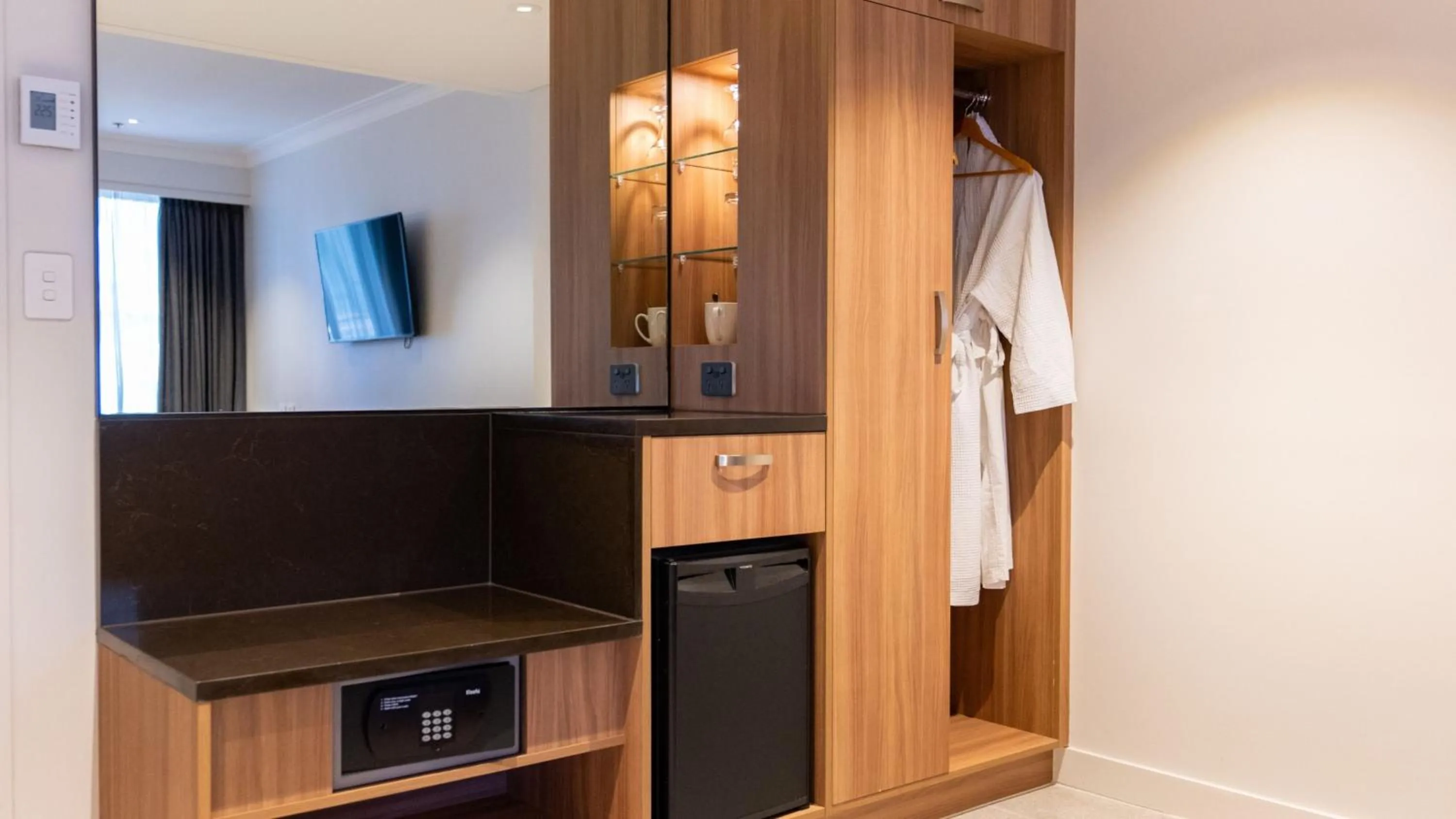 Bedroom in Furama Darling Harbour