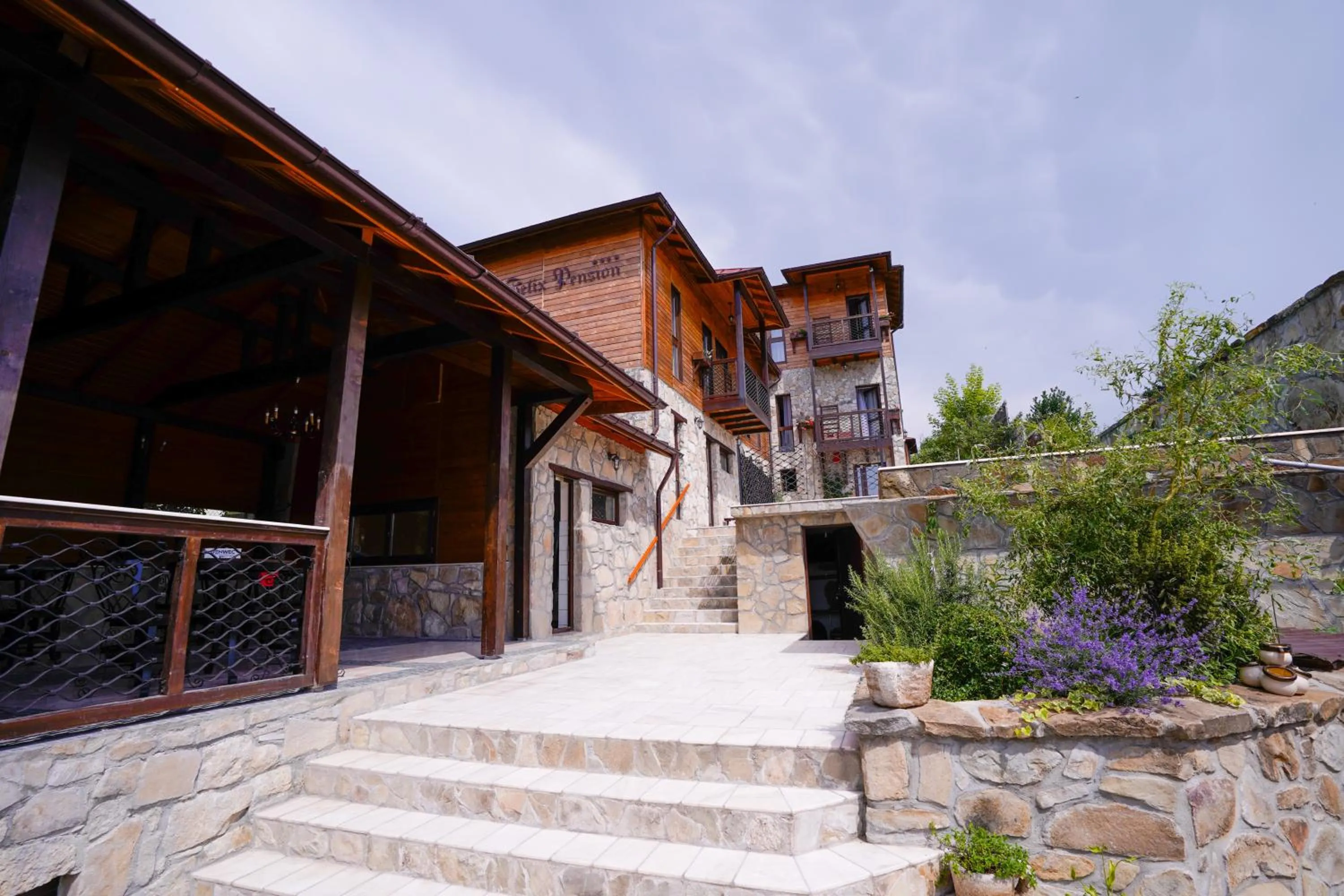 Property building in Felix Pension