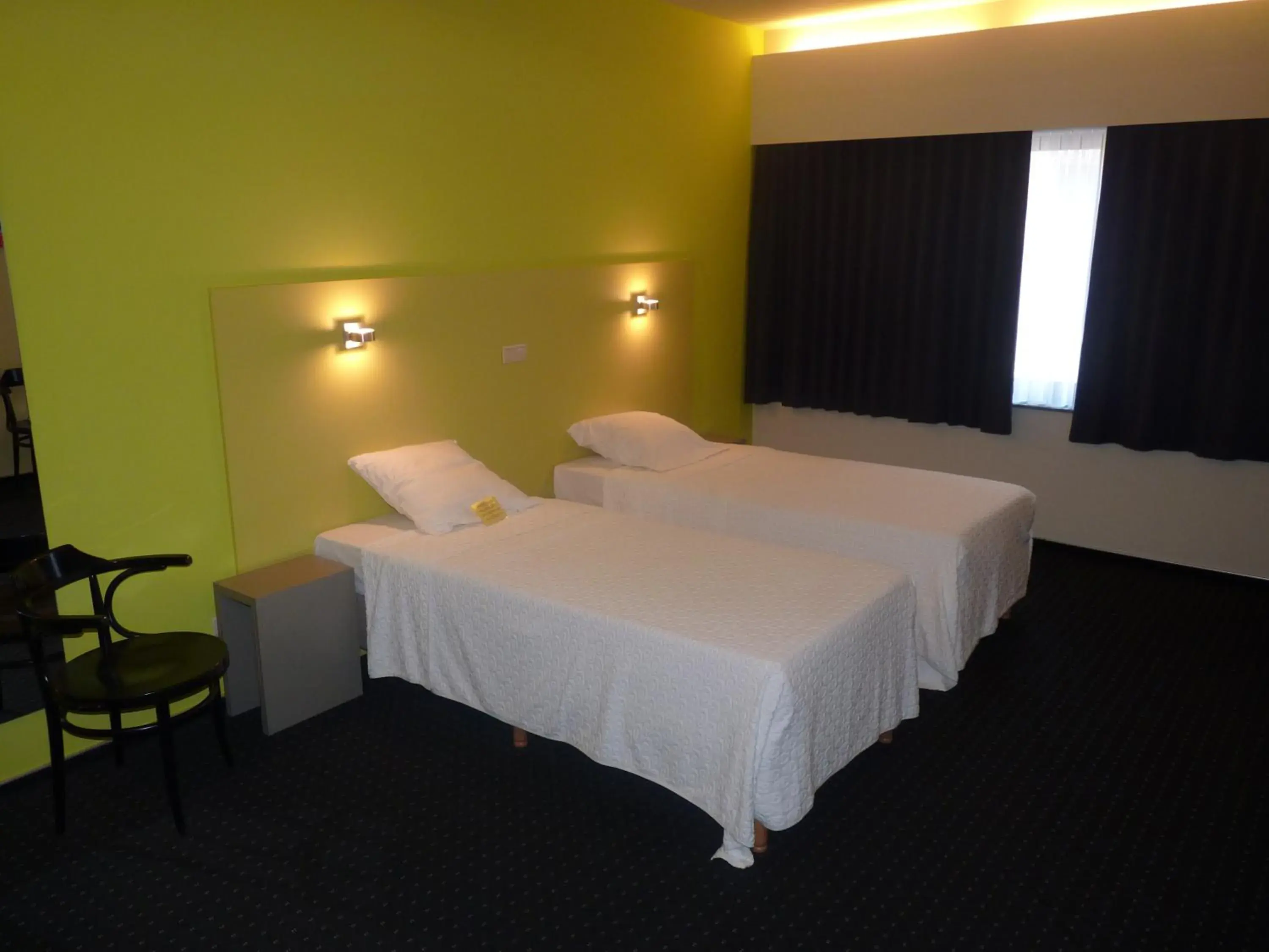 Comfort Double or Twin Room - single occupancy in Hotel De Swaen Comfort Double or Twin Room - single occupancy in Hotel De Swaen