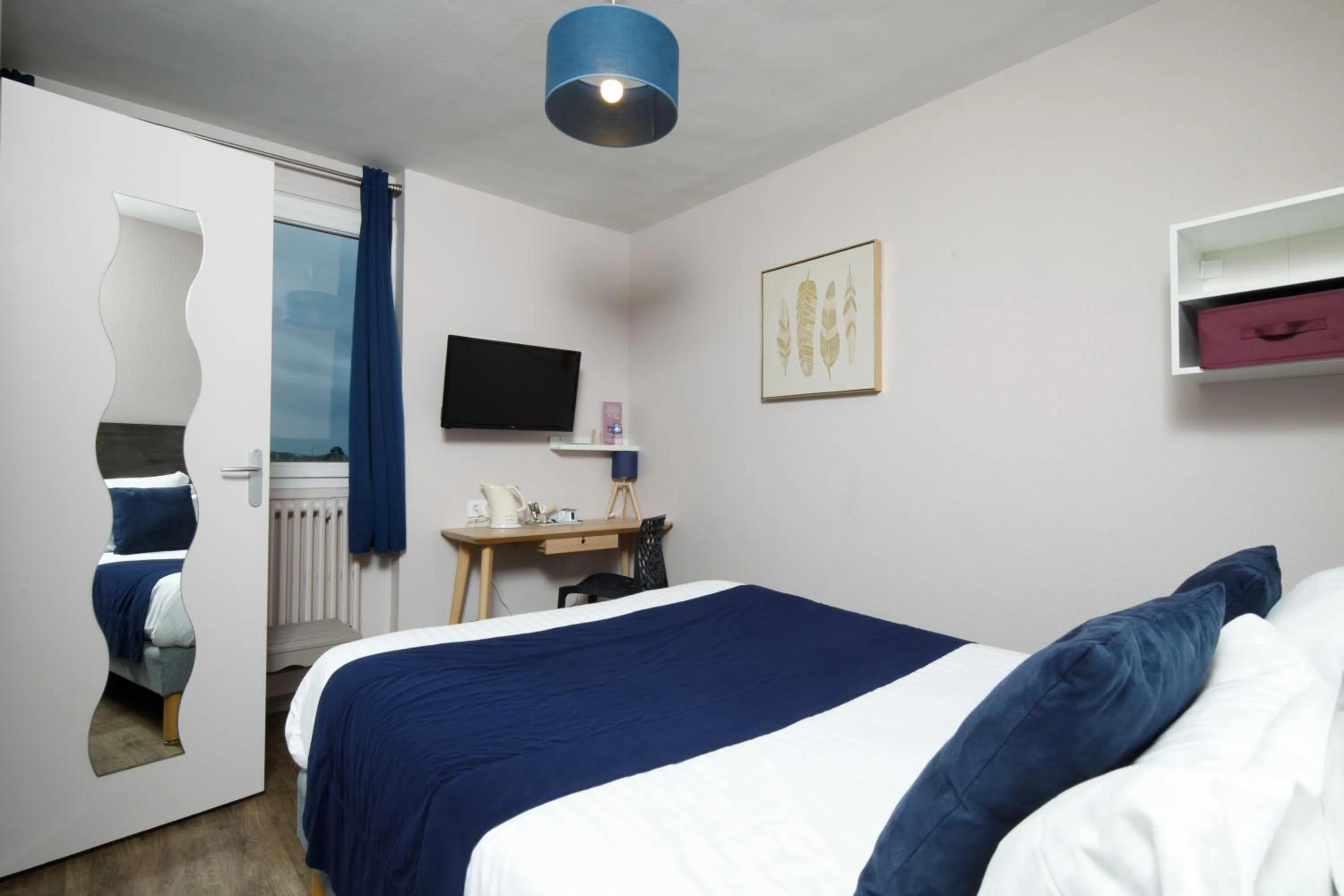 Bed in Saint Aubin Logis Hôtel & Restaurant