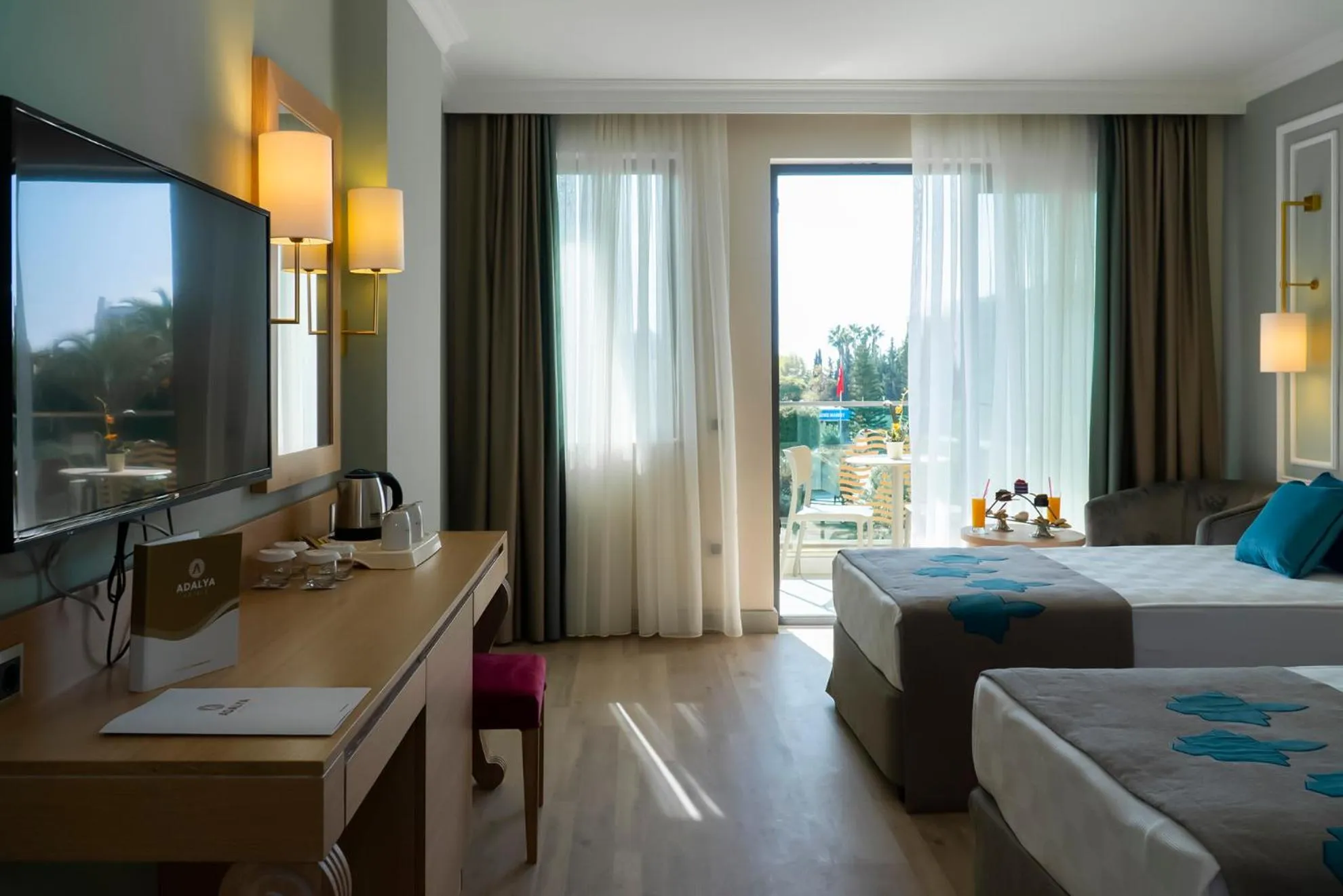 Photo of the whole room, Bed in Adalya Art Side - Ultra All Inclusive