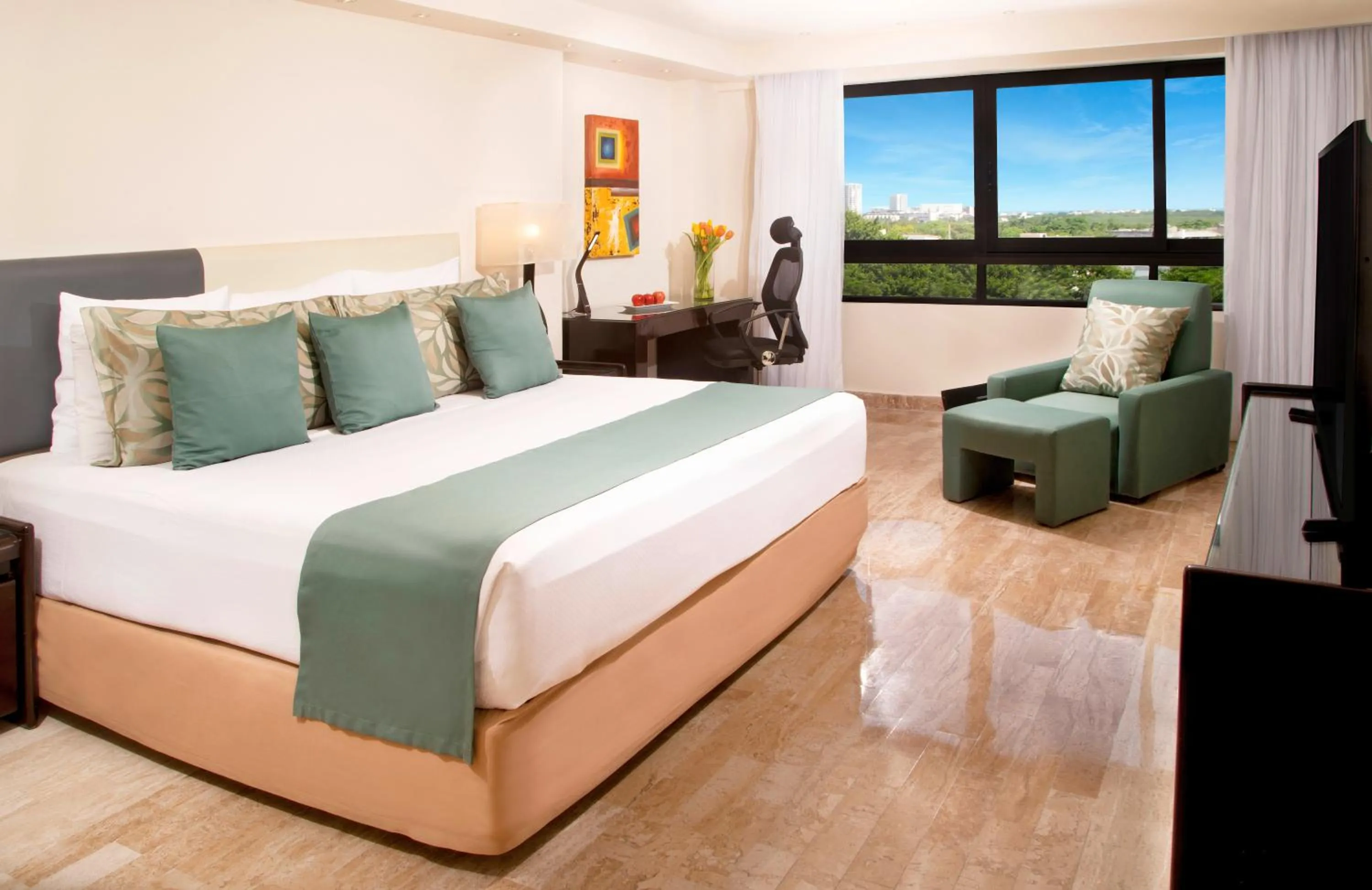 Bedroom, Bed in Smart Cancun by Oasis