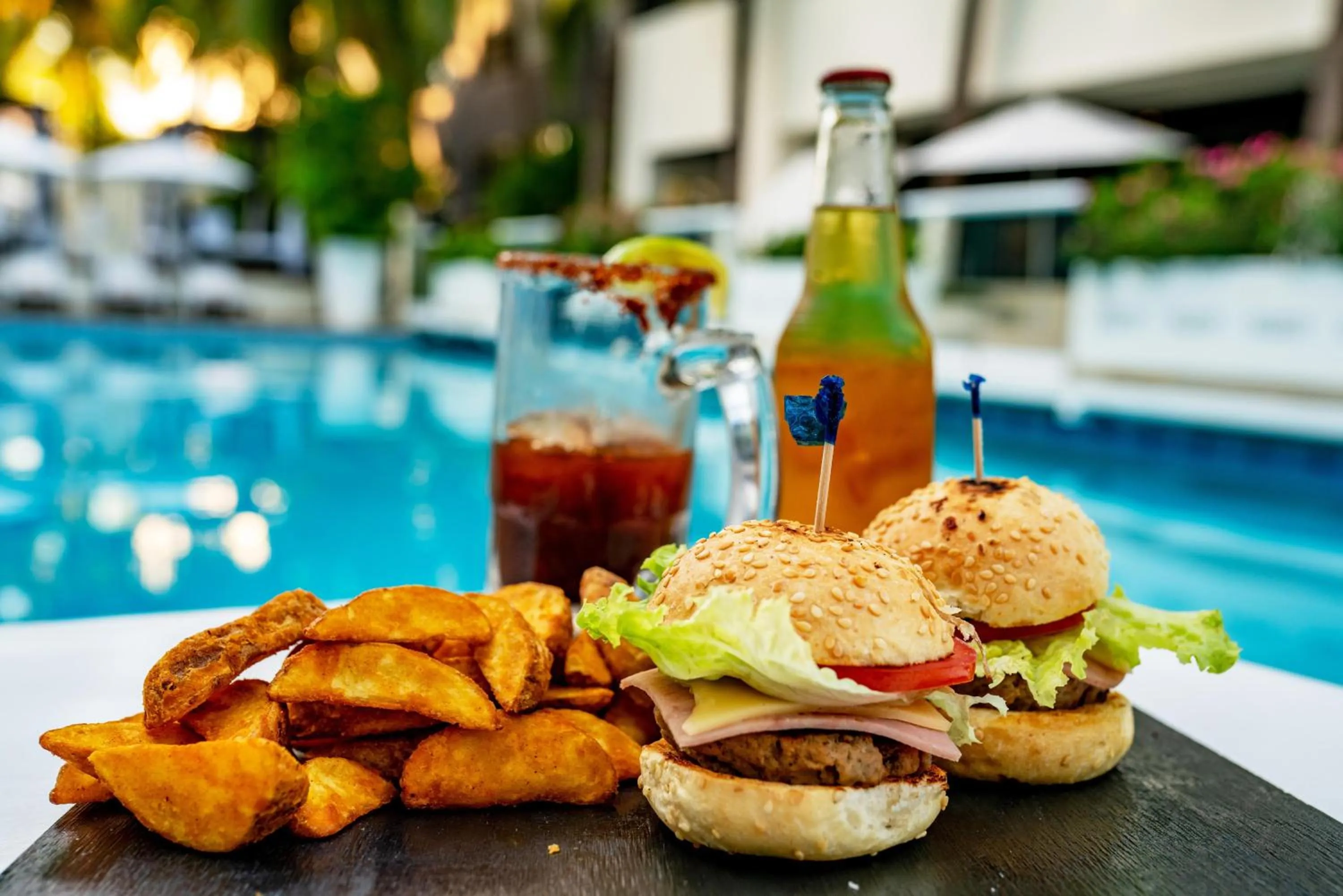 Restaurant/places to eat in Smart Cancun the Urban Oasis