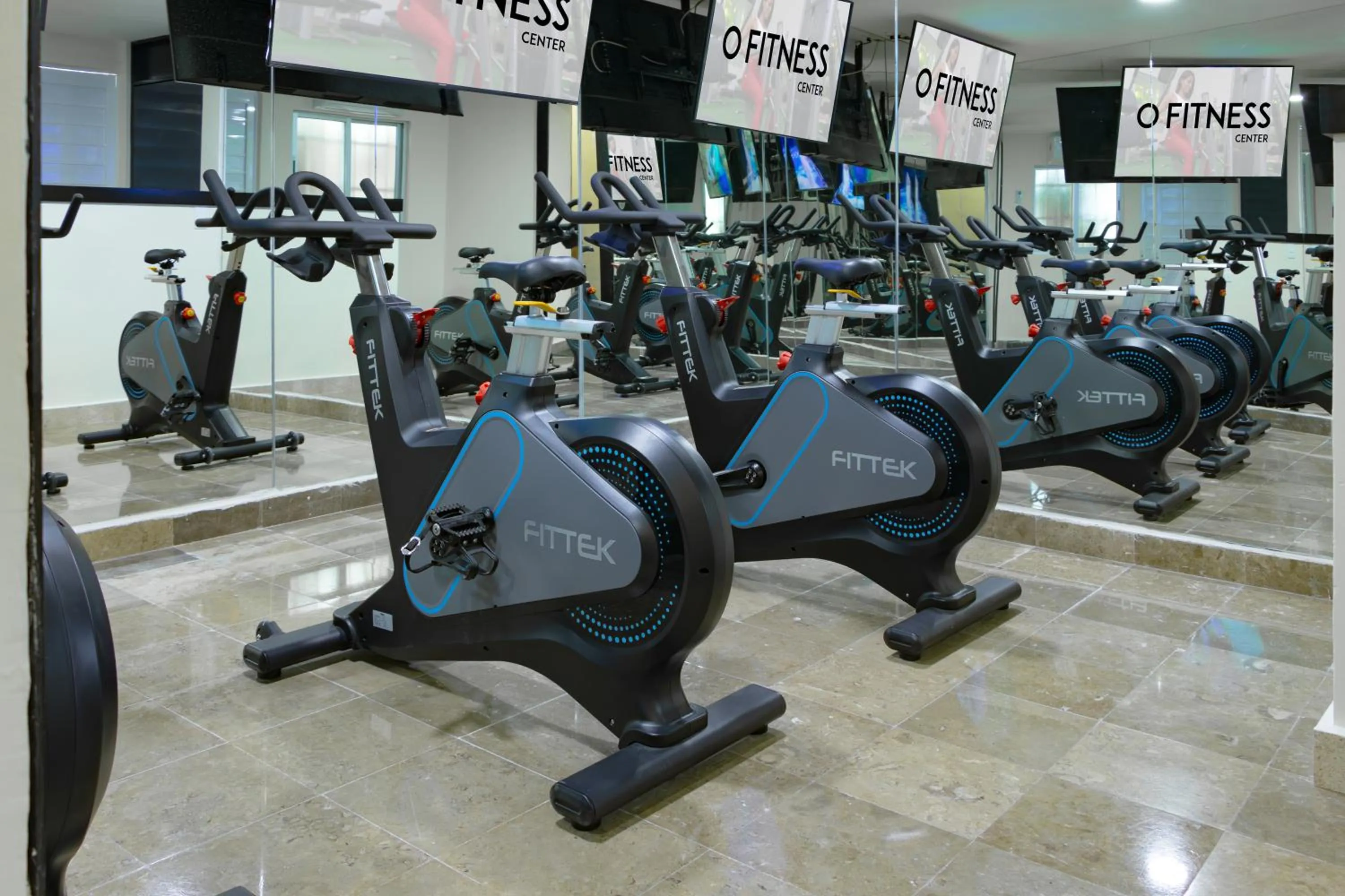 Fitness centre/facilities in Smart Cancun by Oasis