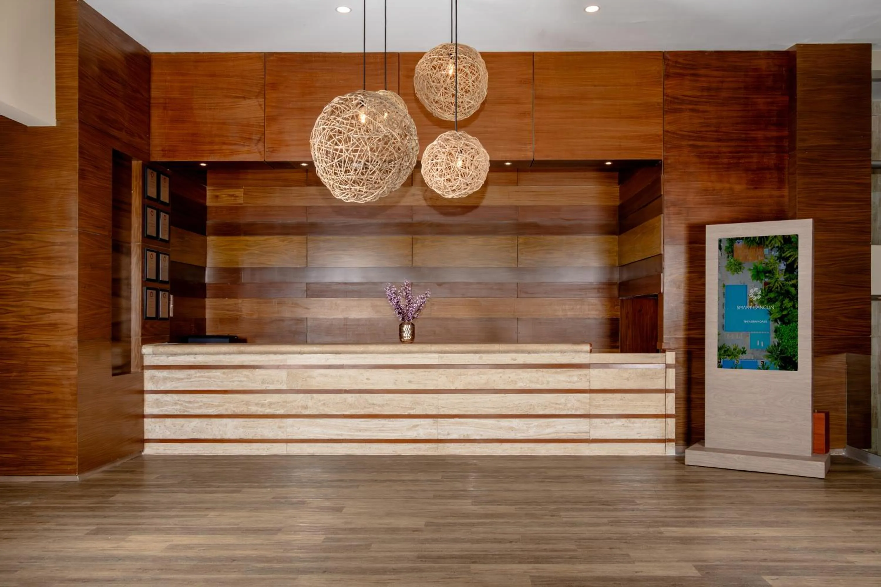 Lobby or reception in Smart Cancun by Oasis