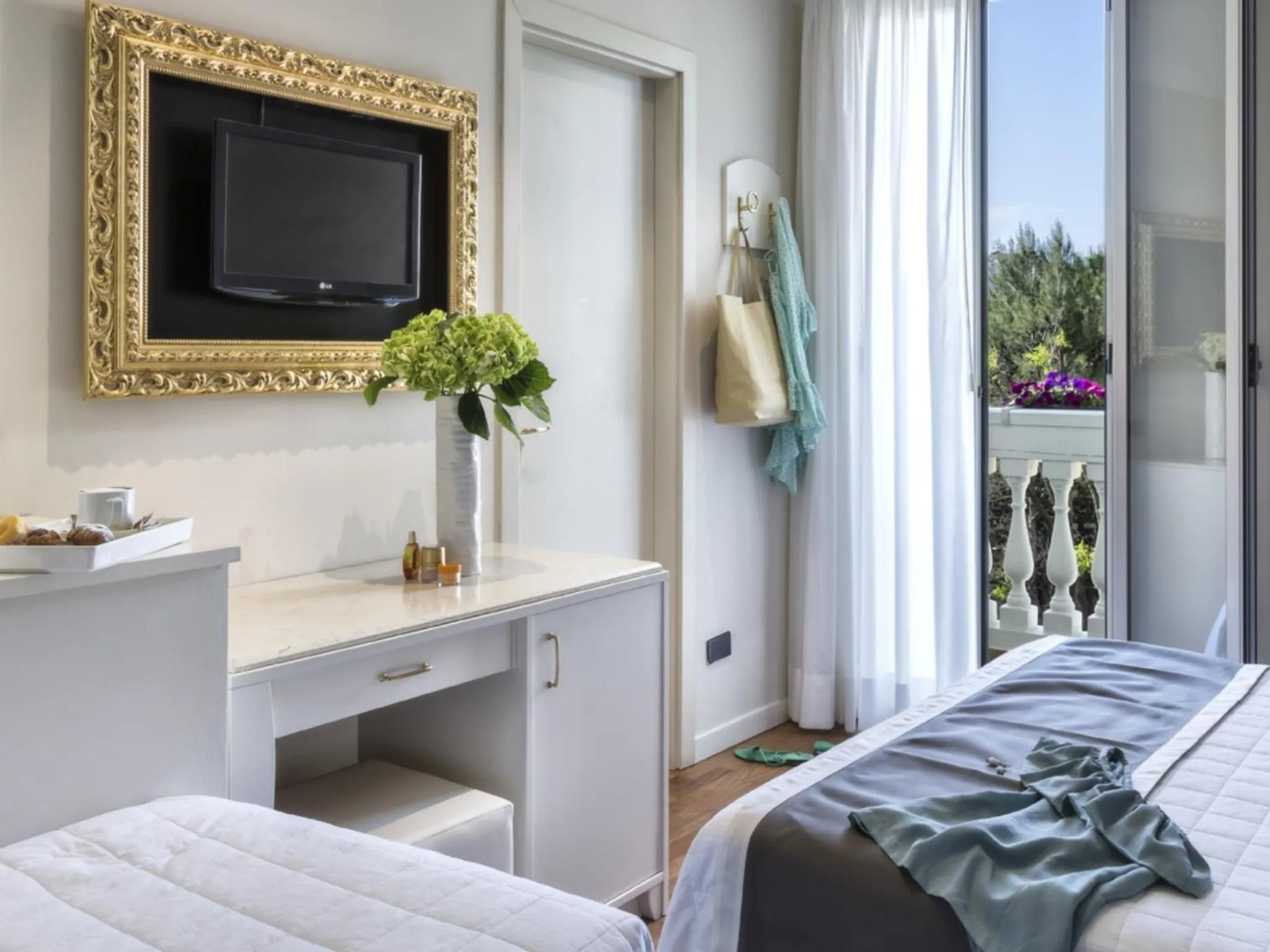 Decorative detail in Novecento Suite Hotel