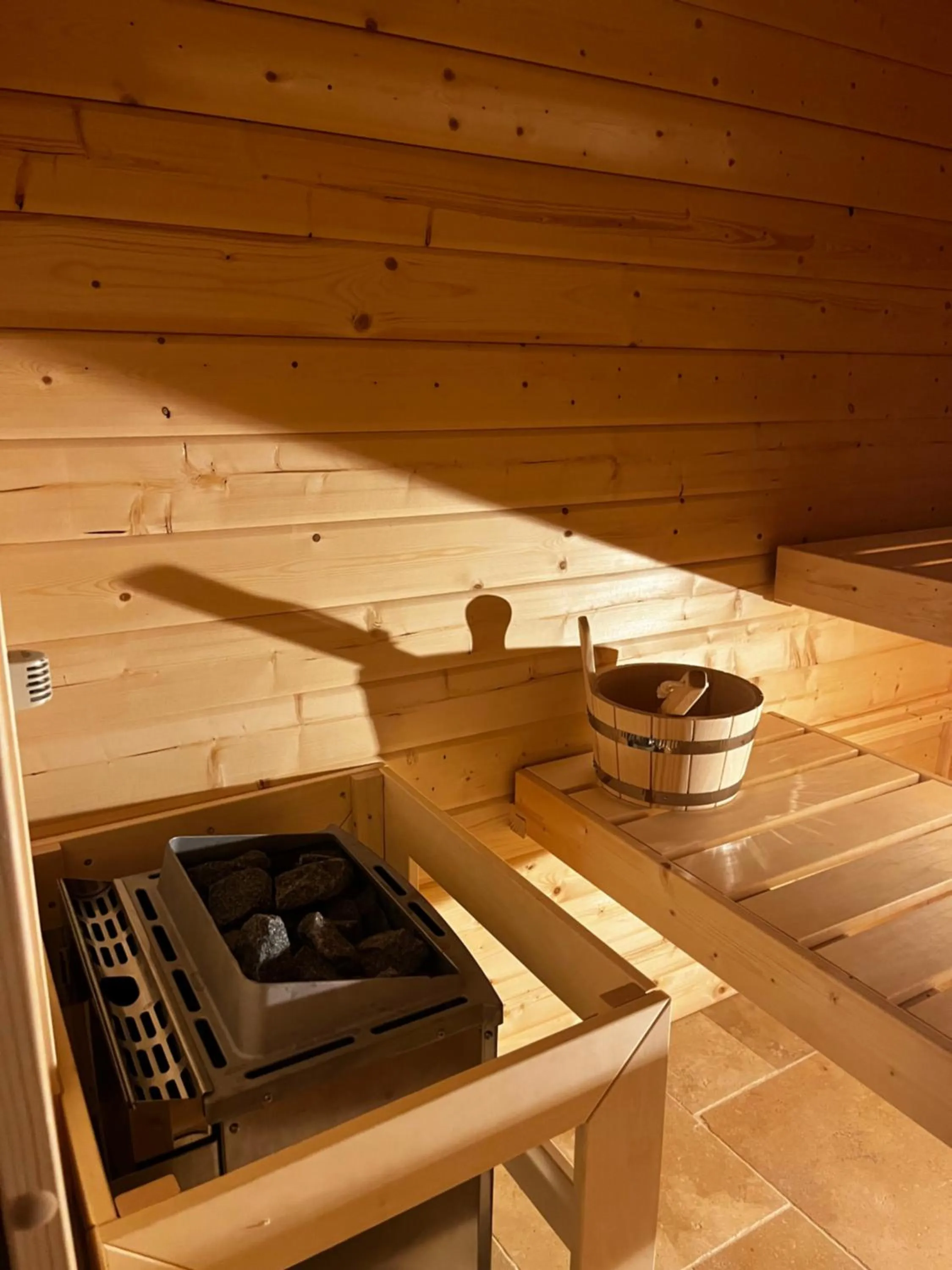 Sauna in Hôtel-Restaurant-Chambre Insolite Spa - Le XII de Luynes