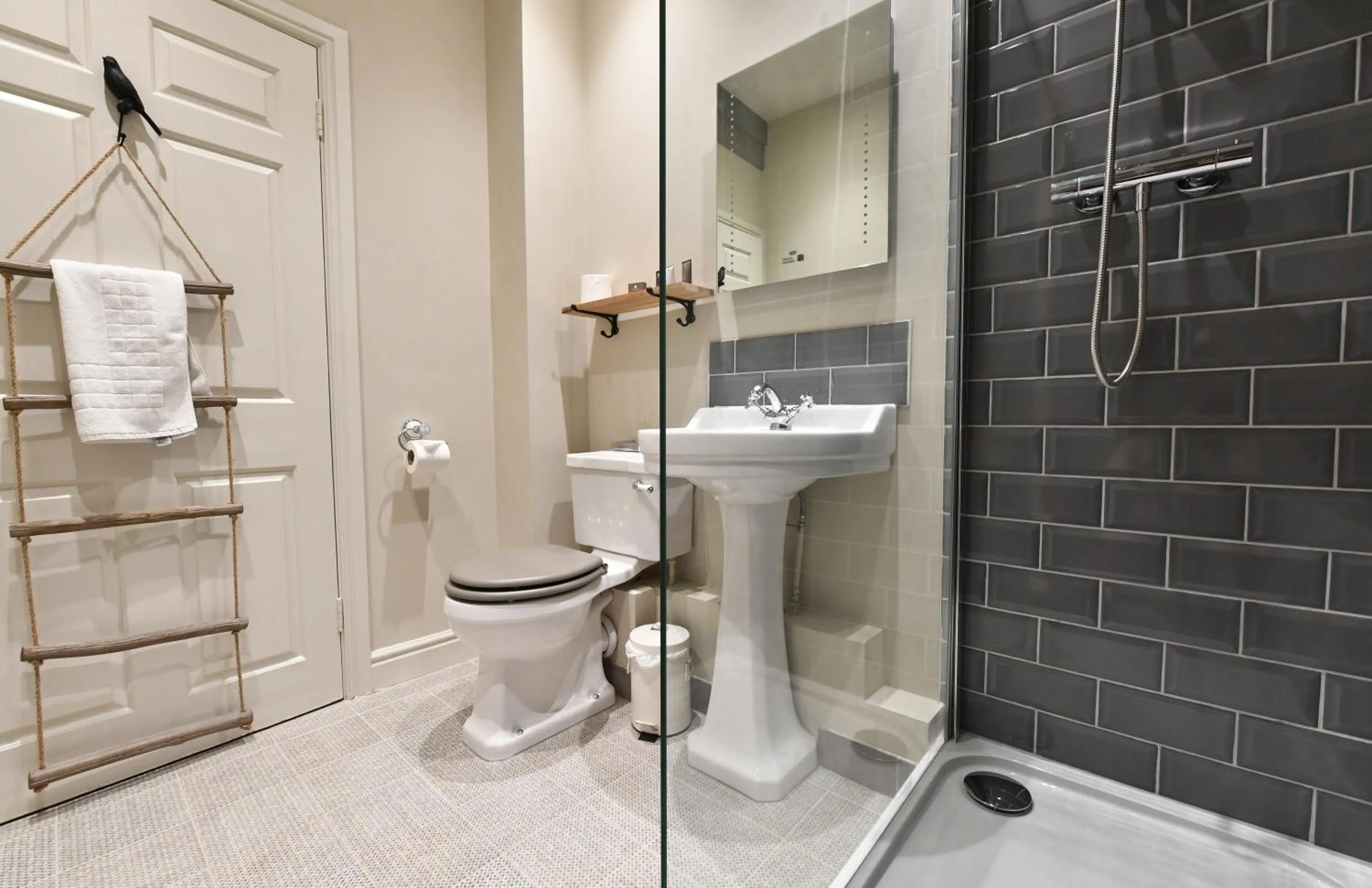 Bathroom in Lansdowne Strand