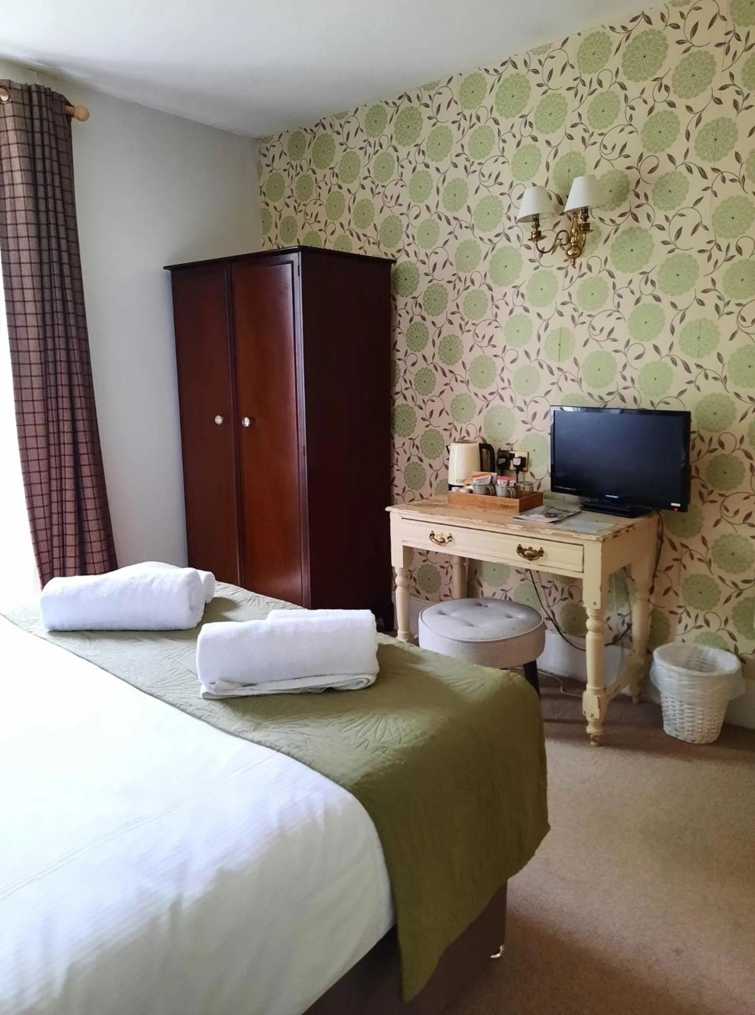 Bedroom, Bed in Lansdowne Strand