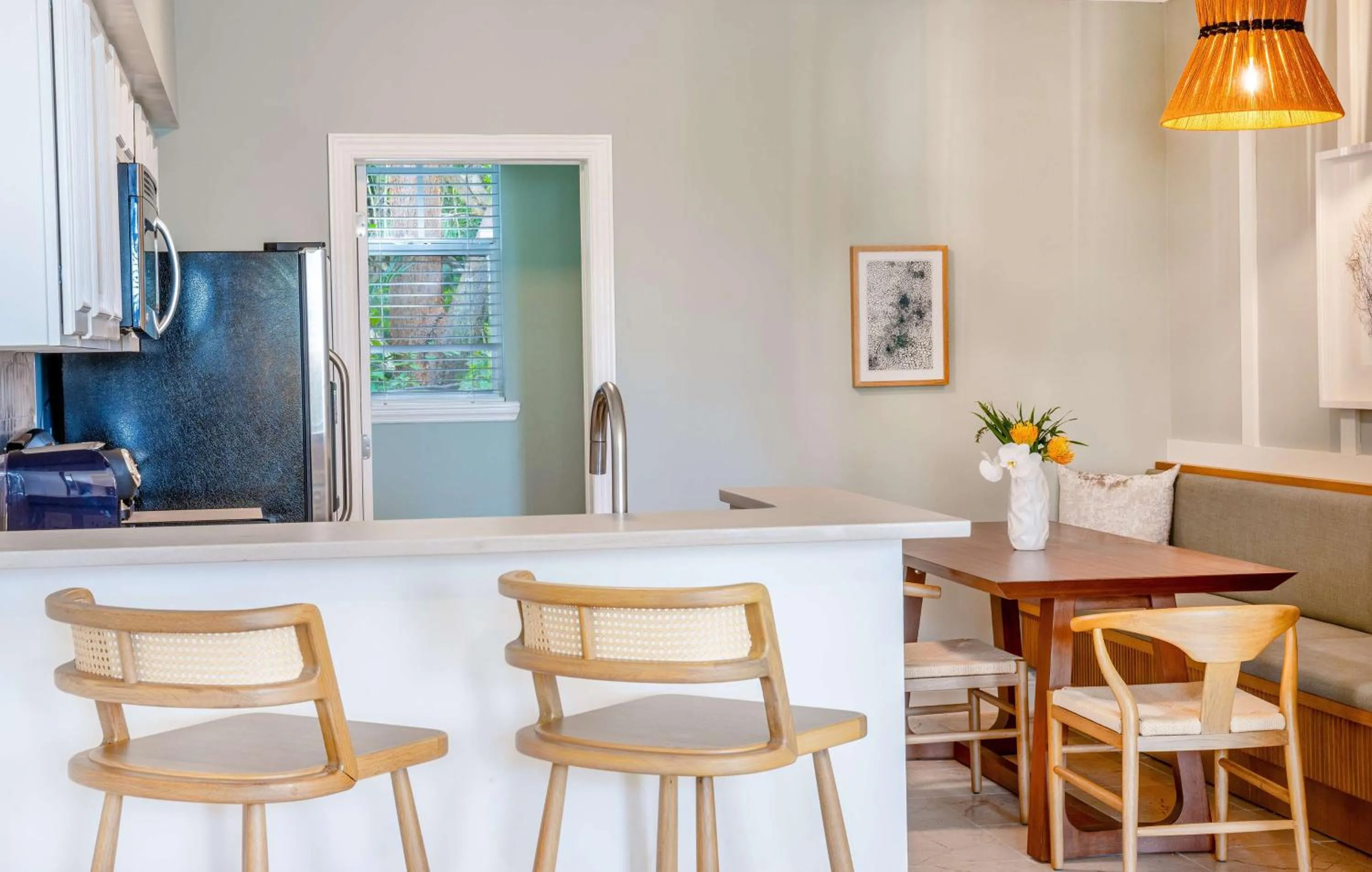 Kitchen or kitchenette in Bayside Villas by Islander Resort