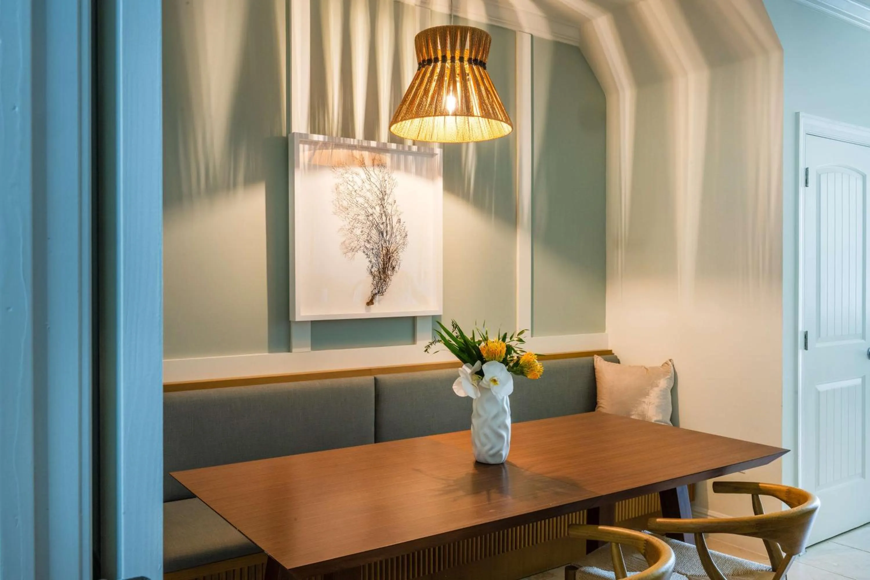 Dining area in Bayside Villas by Islander Resort