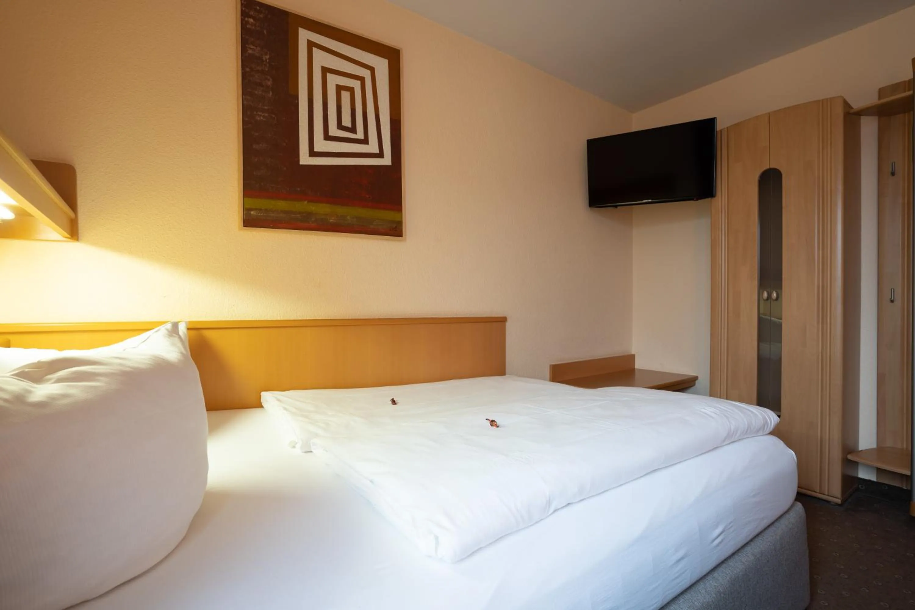 Decorative detail, Bed in Hotel Zum Prinzen Sinsheim