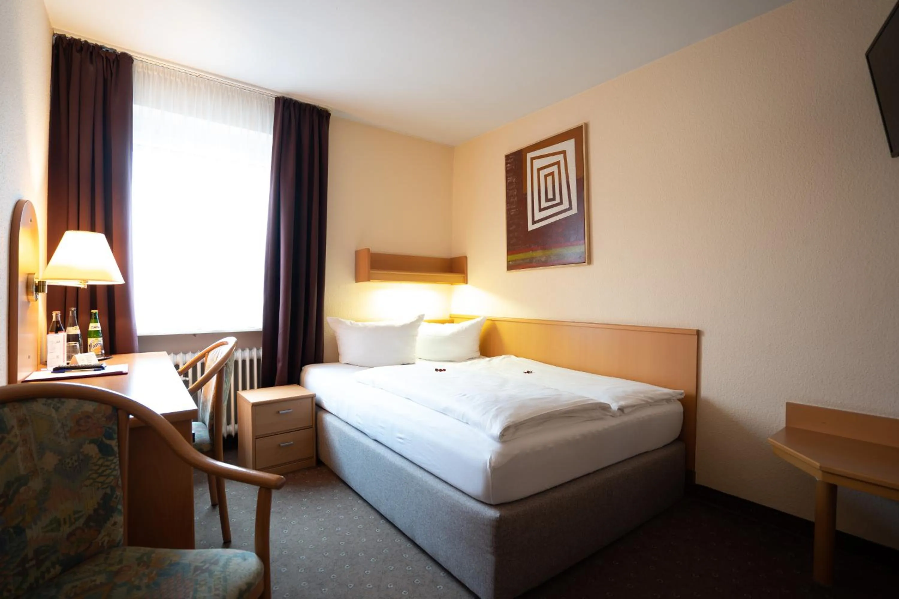 Bed in Hotel Zum Prinzen Sinsheim