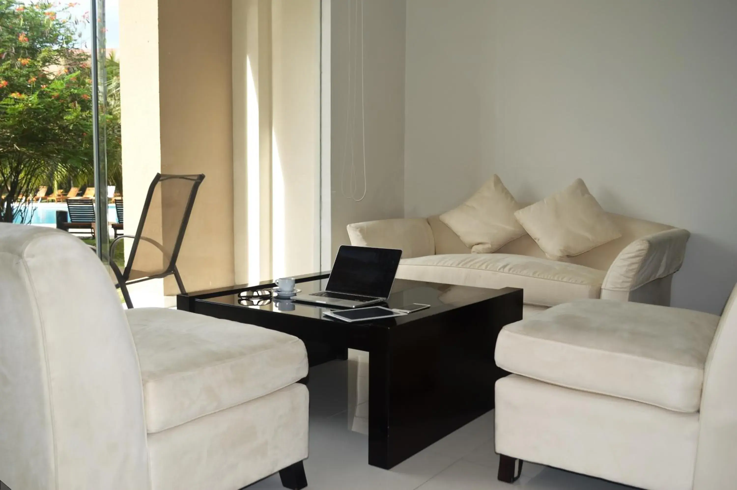 Premium King Room with Pool Access in Sun Hotel Premium King Room with Pool Access in Sun Hotel