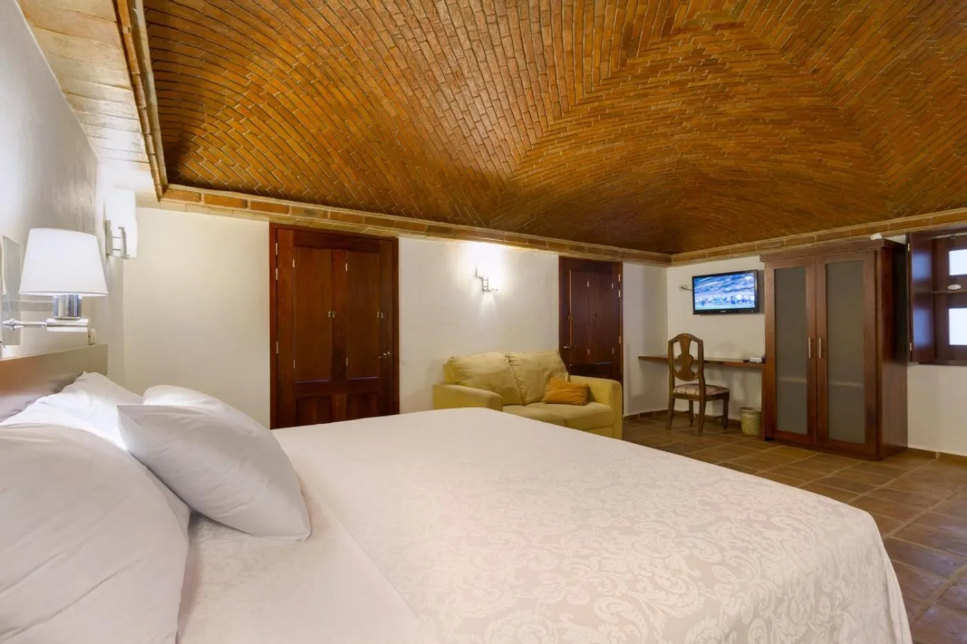 Photo of the whole room, Bed in Hotel Casa Real Del Café