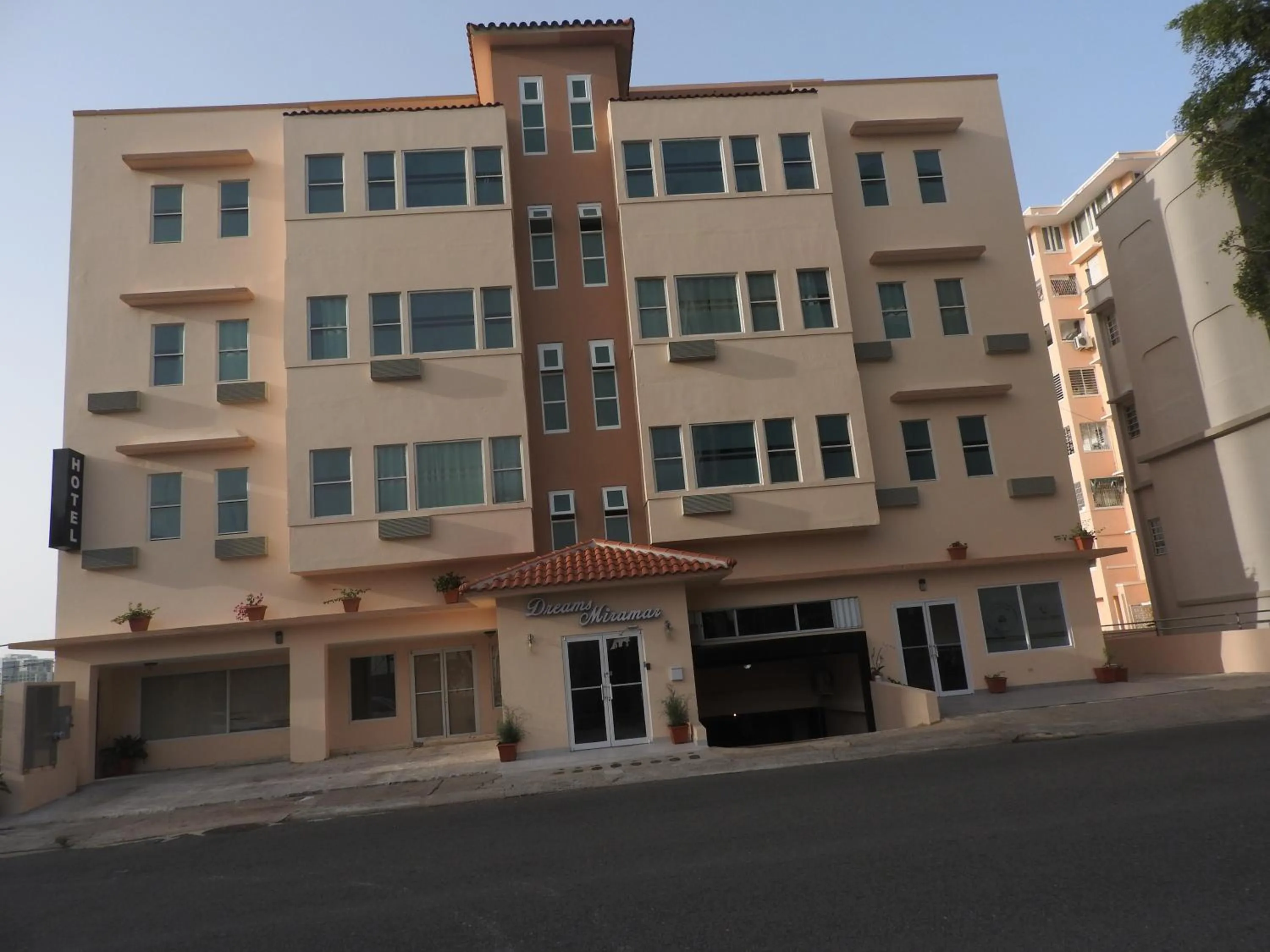 Property building in Dreams Miramar