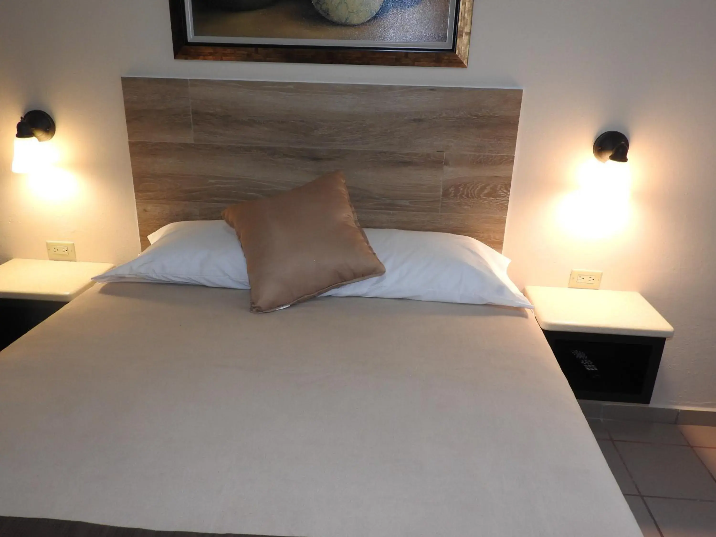 1 Queen Room in Dreams Miramar 1 Queen Room in Dreams Miramar