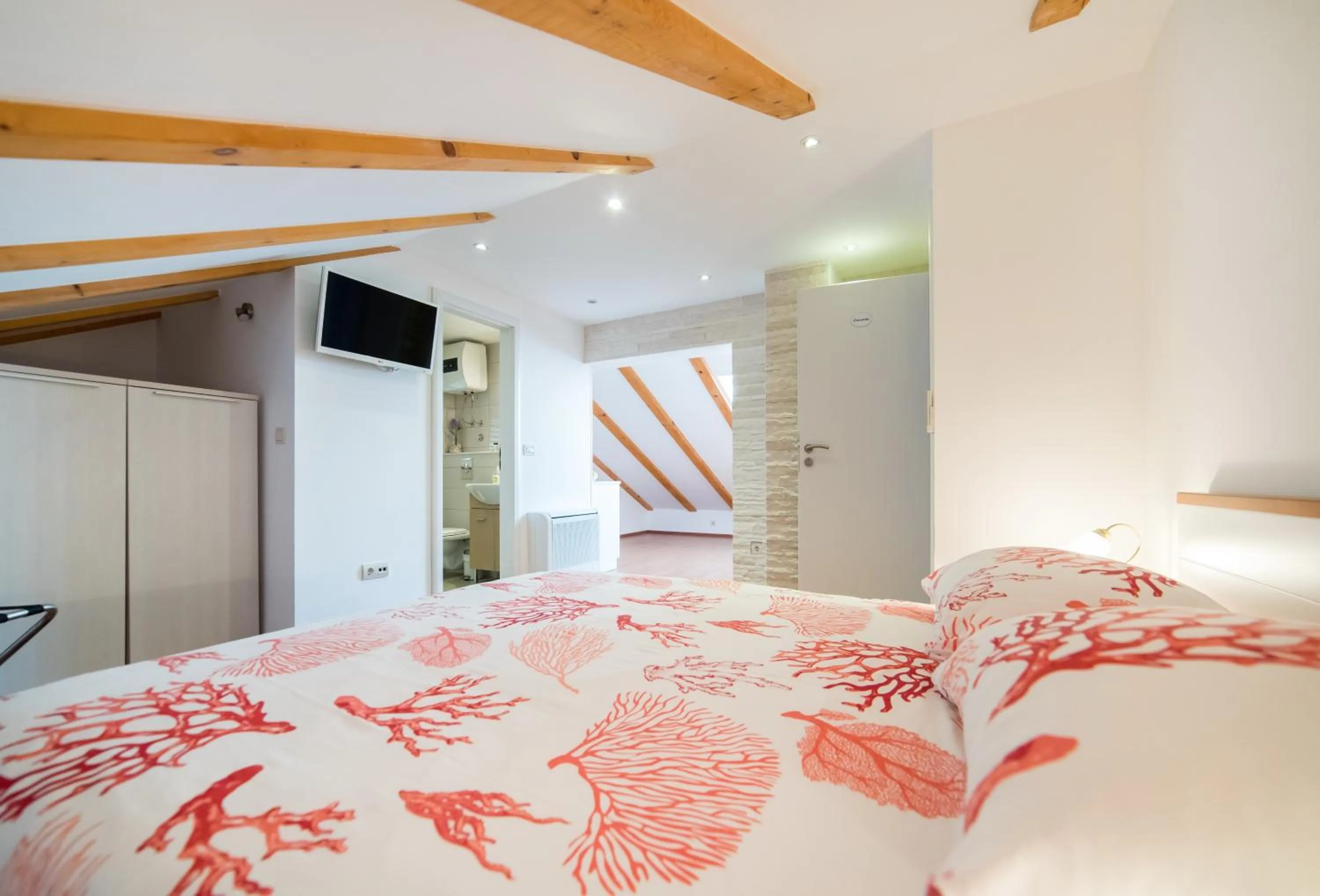 Bedroom, Bed in Rooms Raič