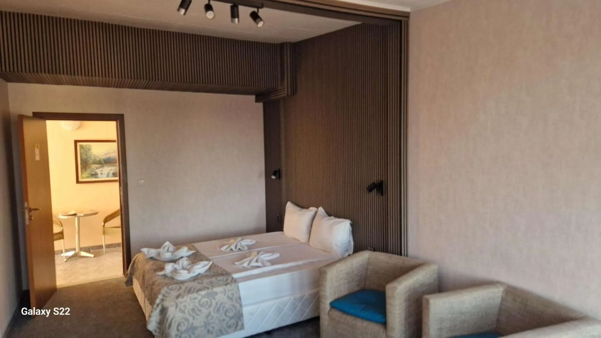 Bed in Family Hotel Kedara