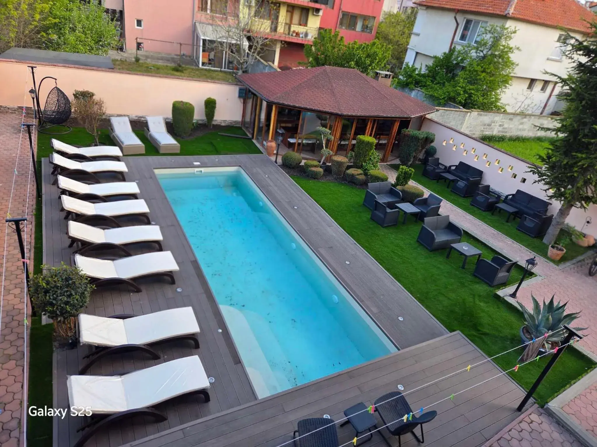 Triple Room in Family Hotel Kedara Triple Room in Family Hotel Kedara