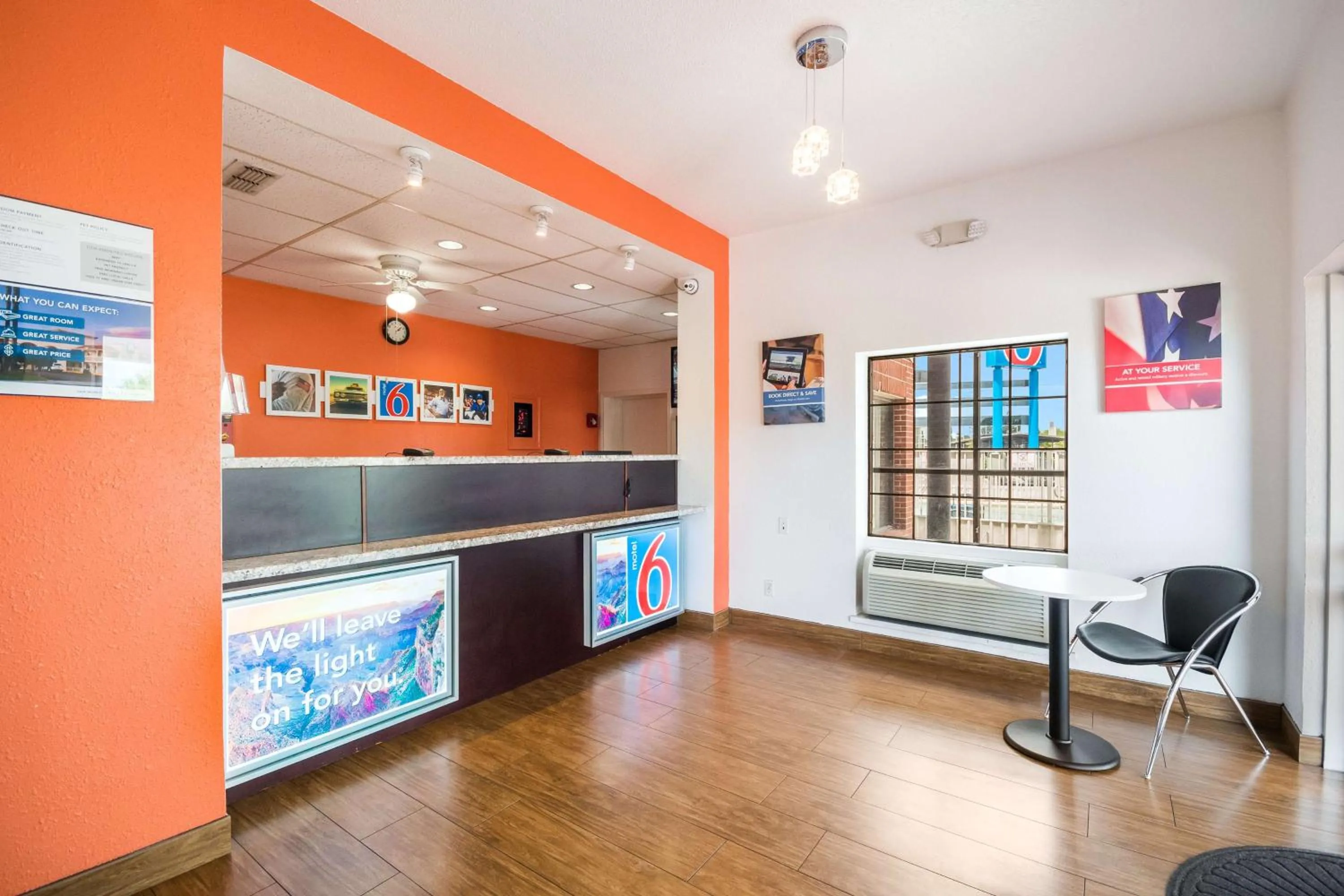 Lobby or reception in Motel 6-Houston, TX - Brookhollow