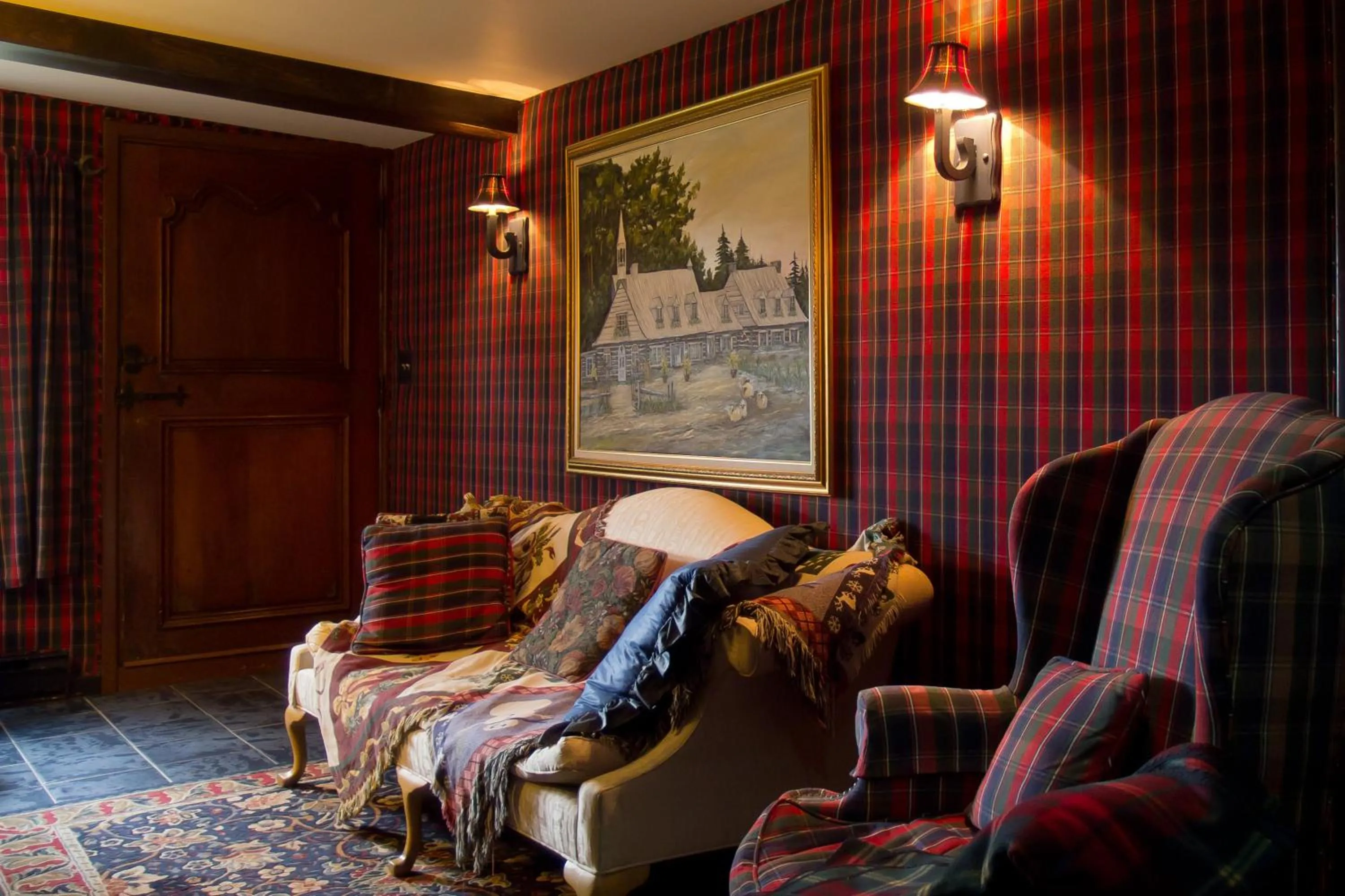 Lobby or reception in Le Petit Clocher Gite Touristique B & B