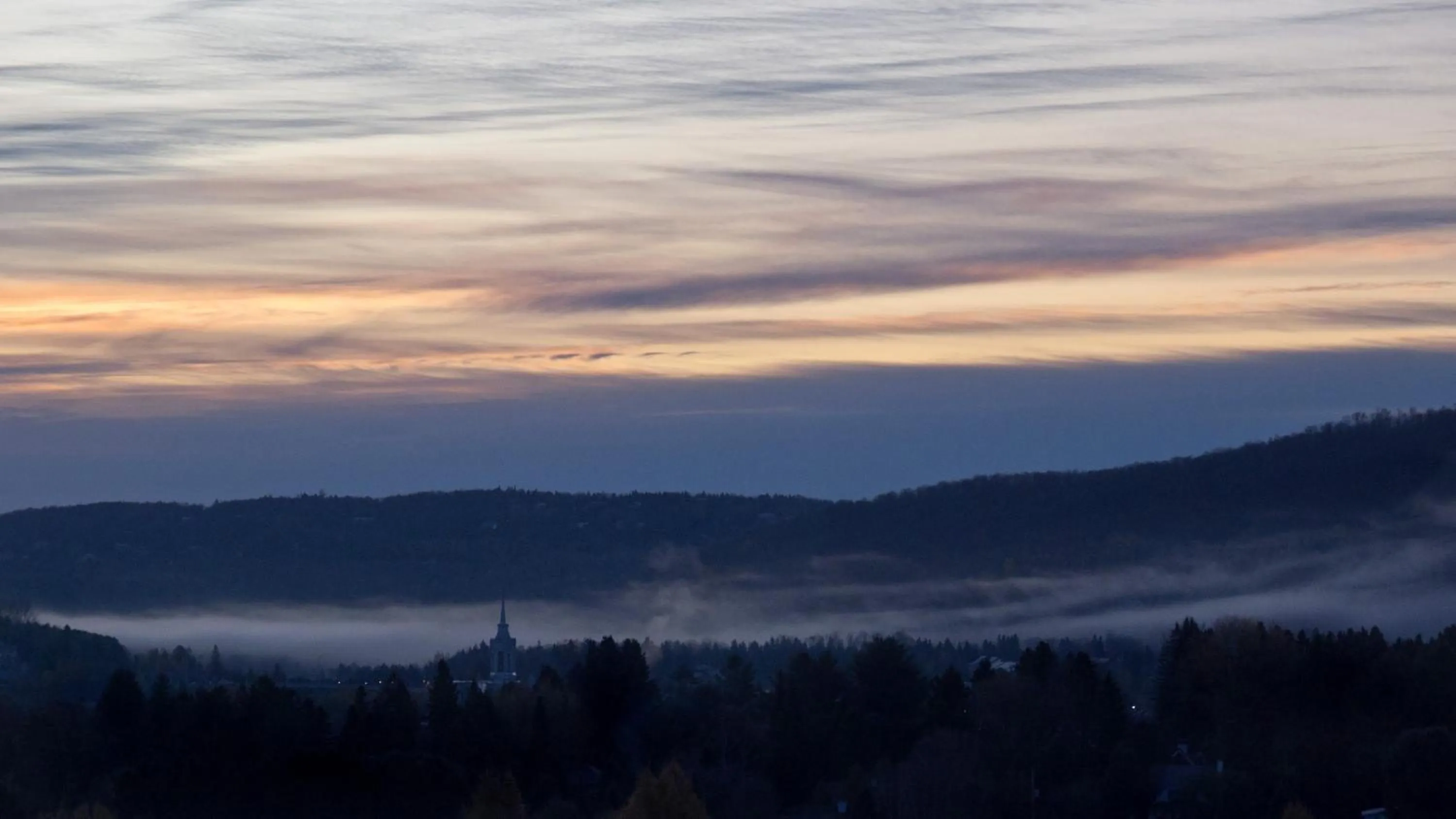 Facade/entrance in Le Petit Clocher Gite Touristique B & B