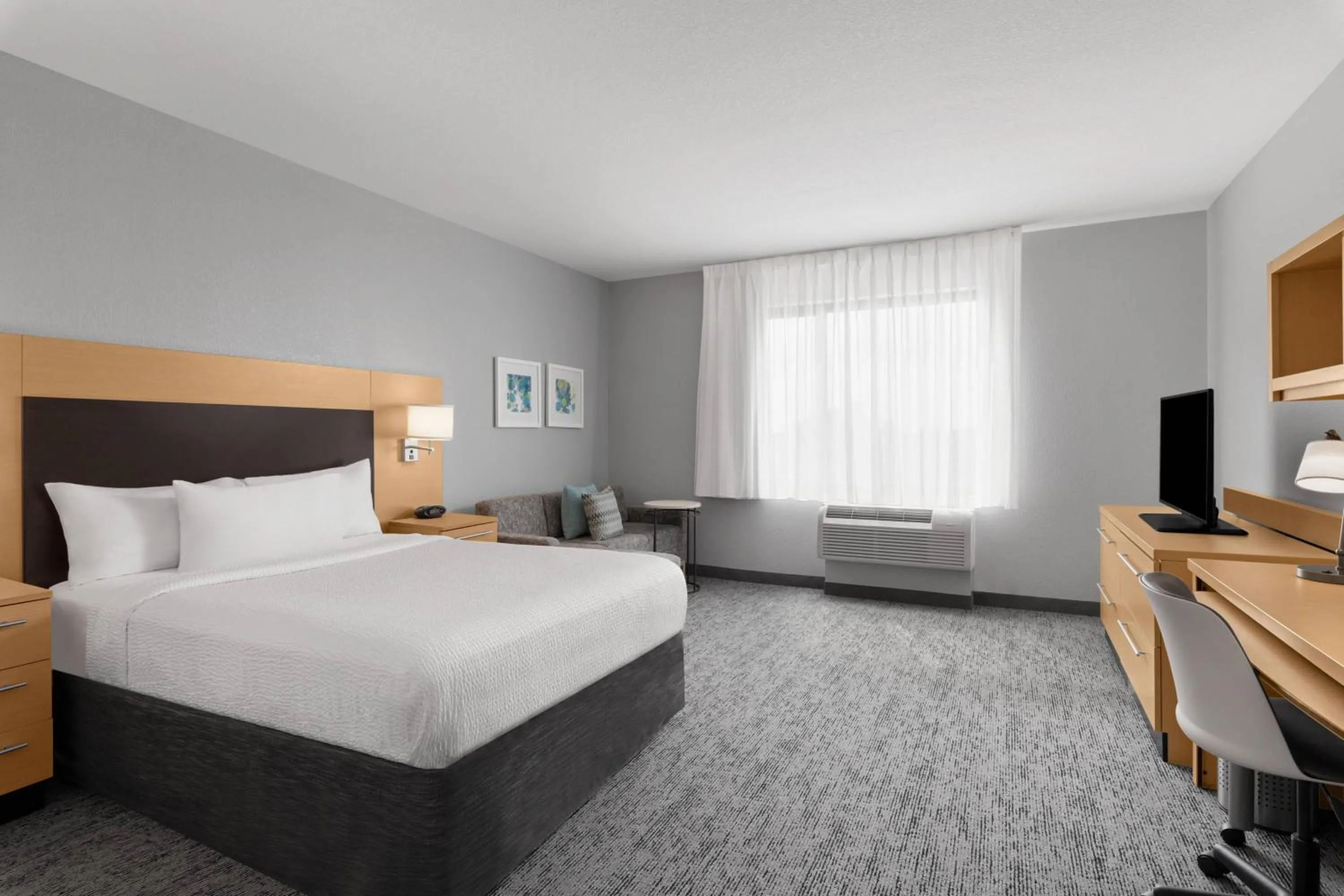 Photo of the whole room, Bed in TownPlaces Suite Denver Airport at Gateway Park